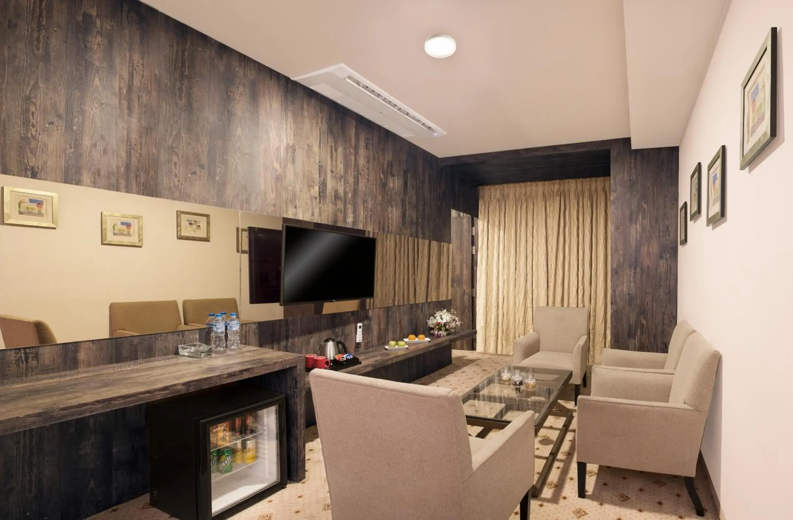 Living room in Regenta Central Hotel & Convention Centre Nagpur Living room in Regenta Central Hotel & Convention Centre Nagpur