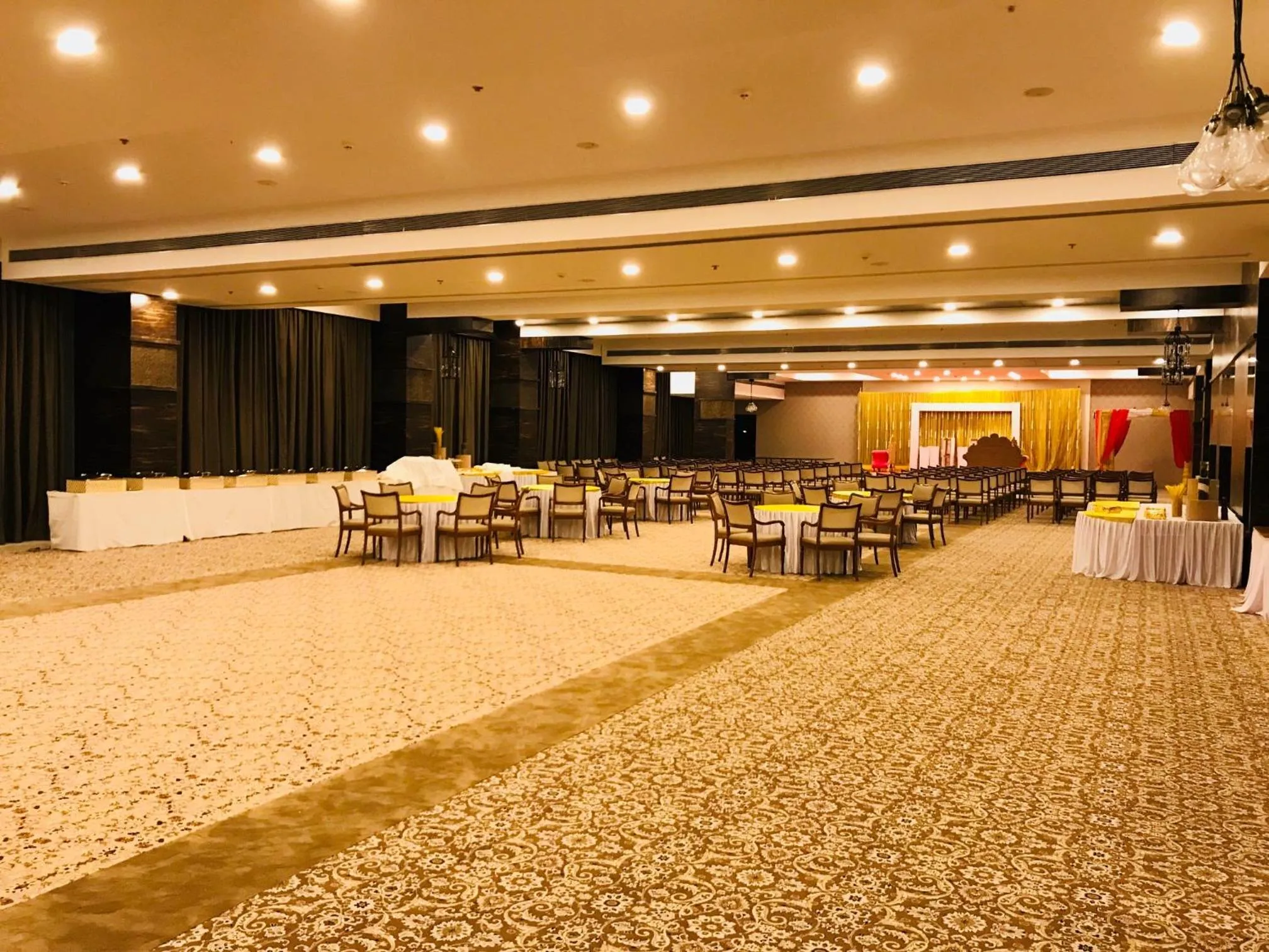 Banquet/Function facilities in Regenta Central Hotel & Convention Centre Nagpur