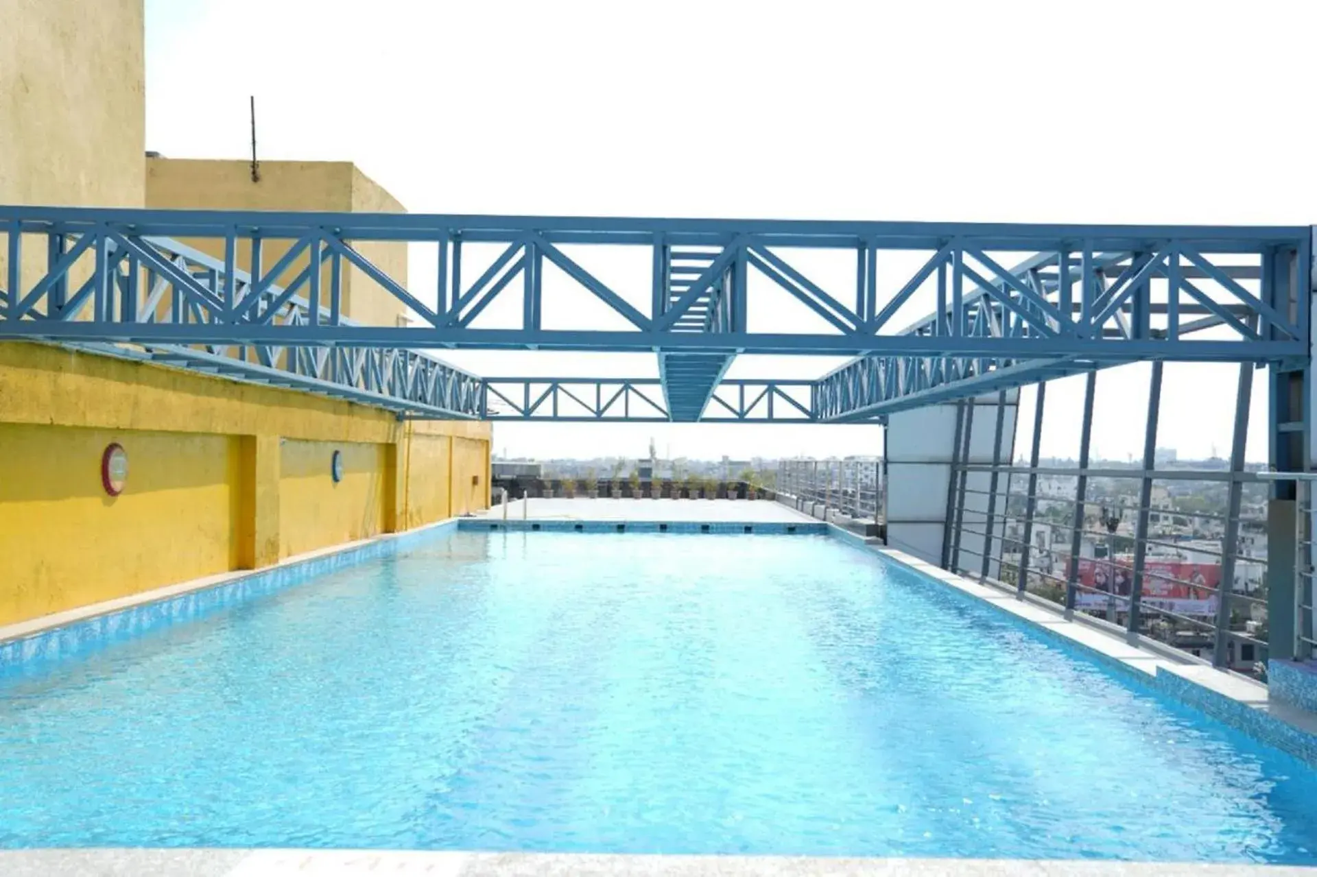 Swimming pool in Regenta Central Hotel & Convention Centre Nagpur Swimming pool in Regenta Central Hotel & Convention Centre Nagpur