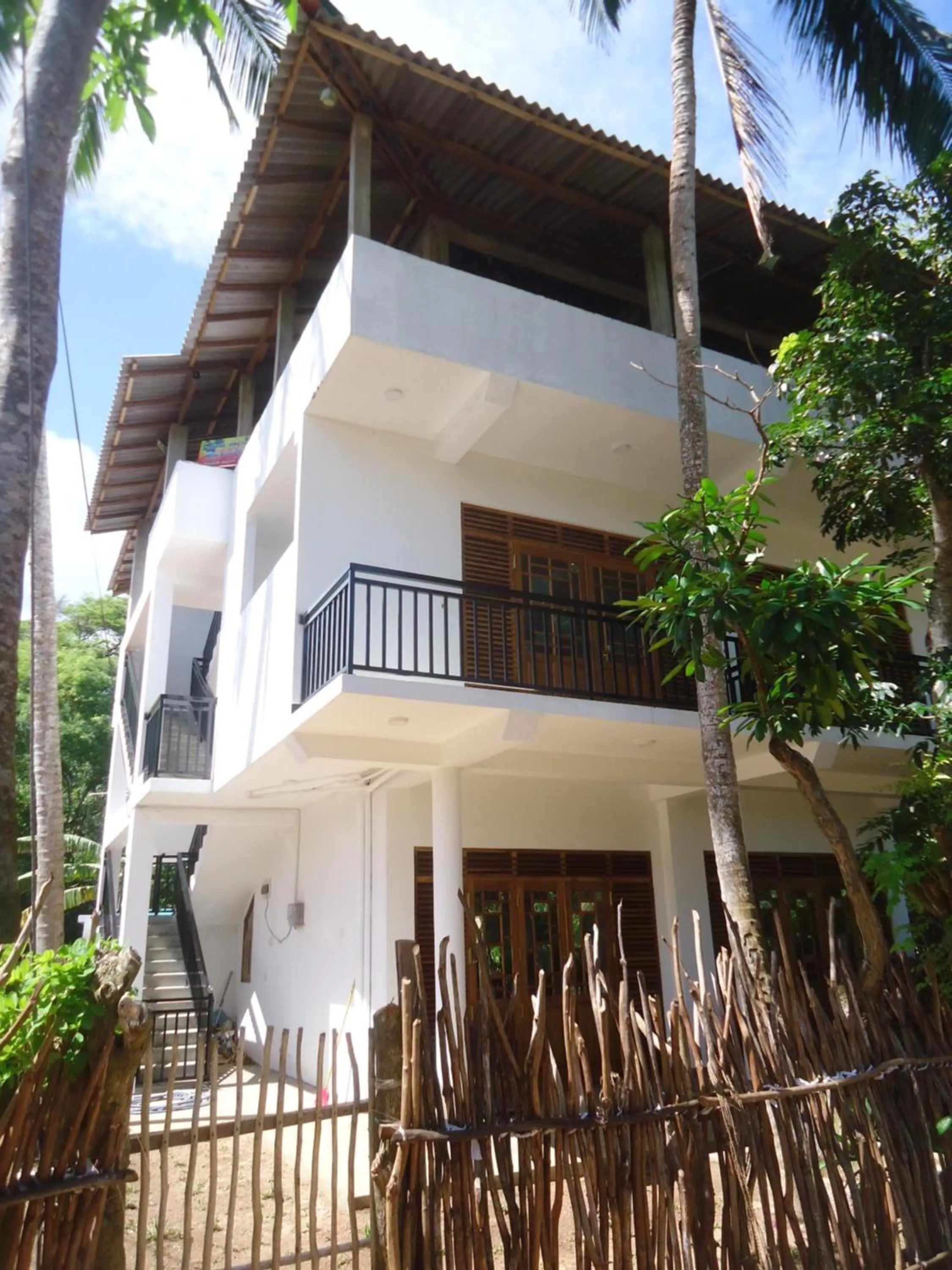 Property building in Hiriketiya White House