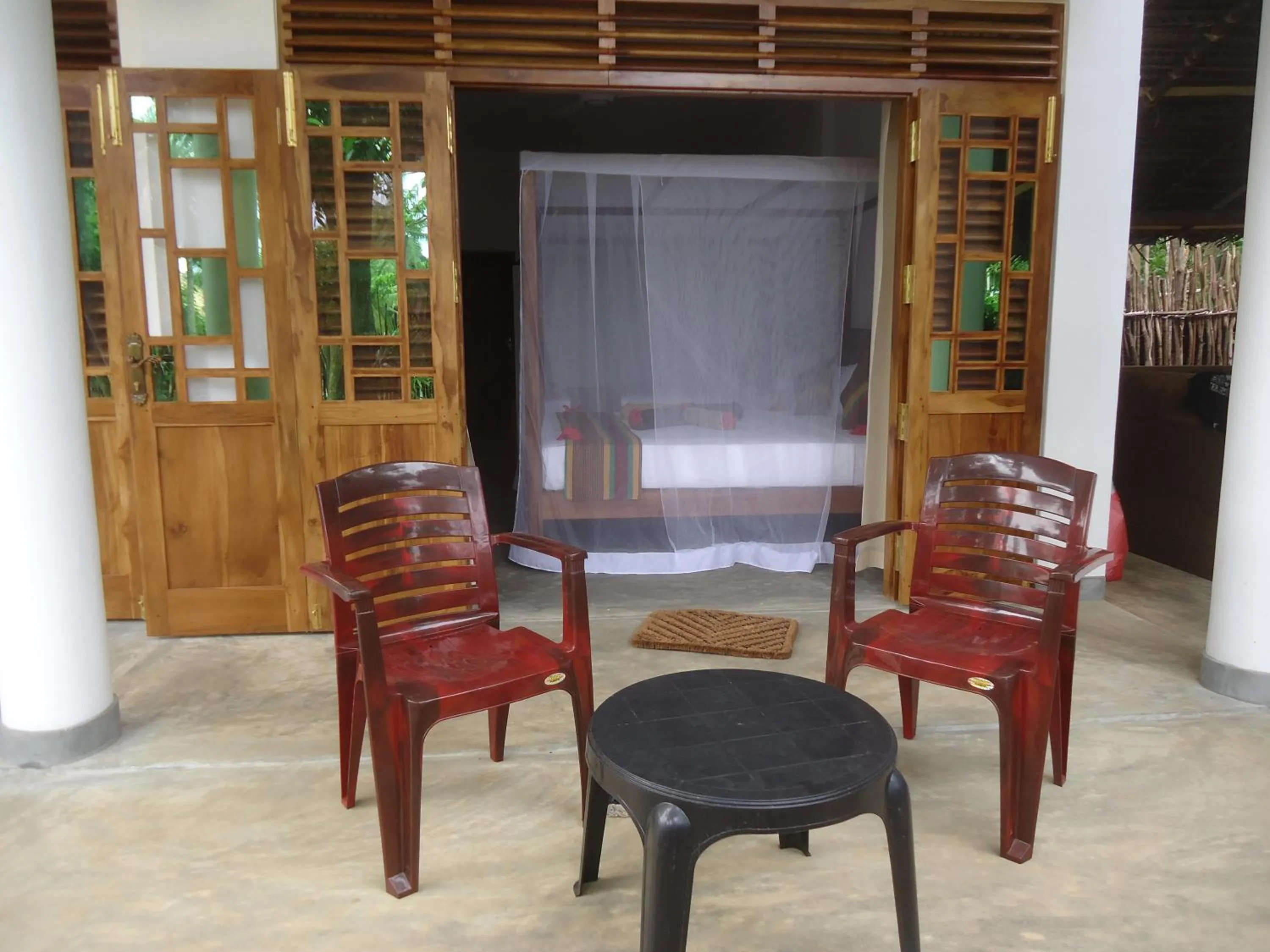 Facade/entrance in Hiriketiya White House