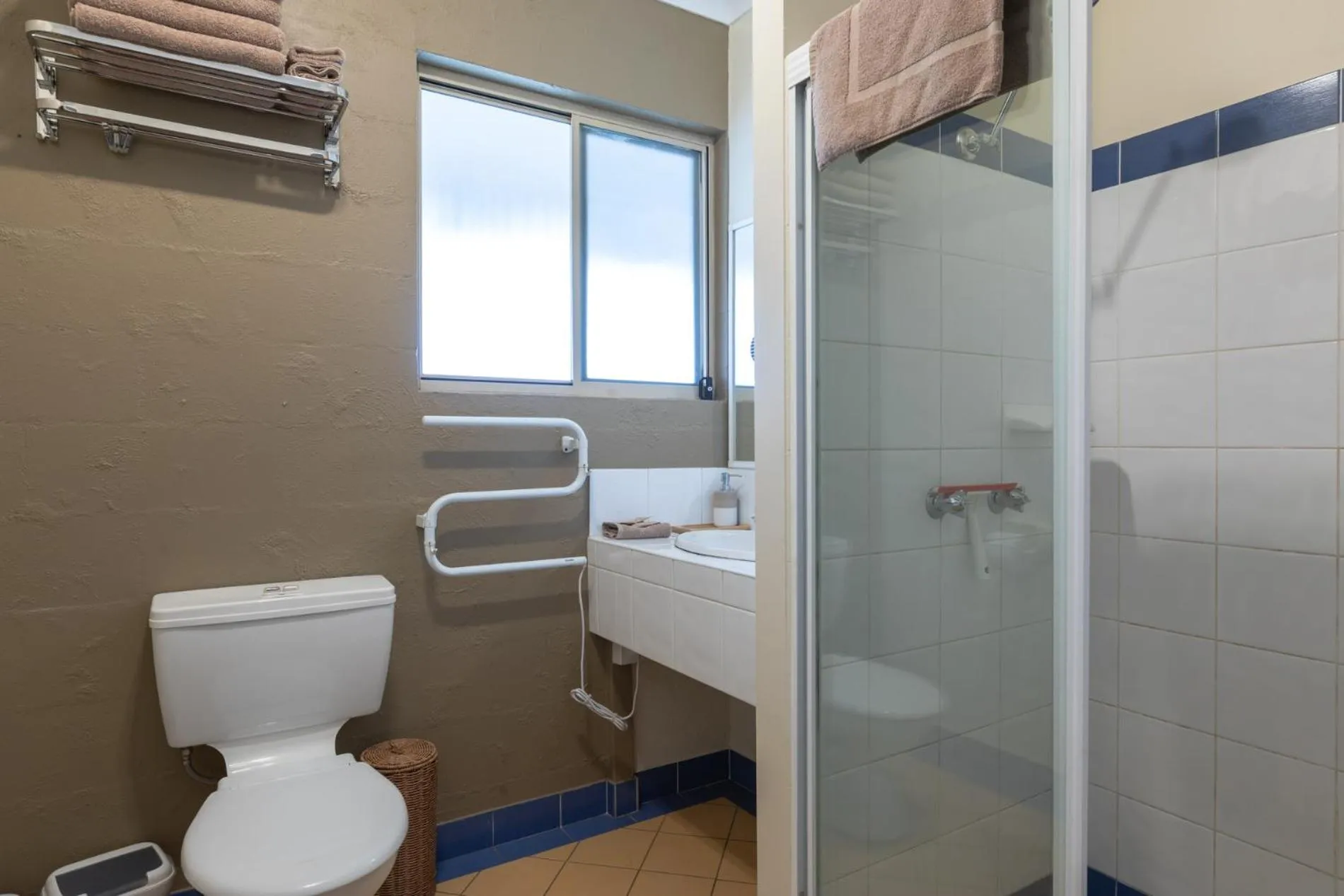 Bathroom in Banksia Park Cottages