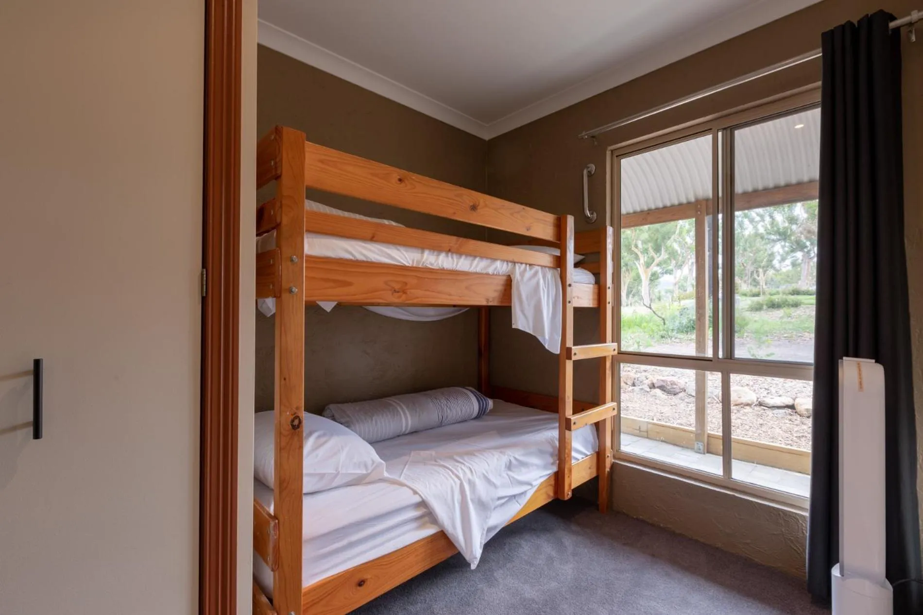bunk bed, Bed in Banksia Park Cottages