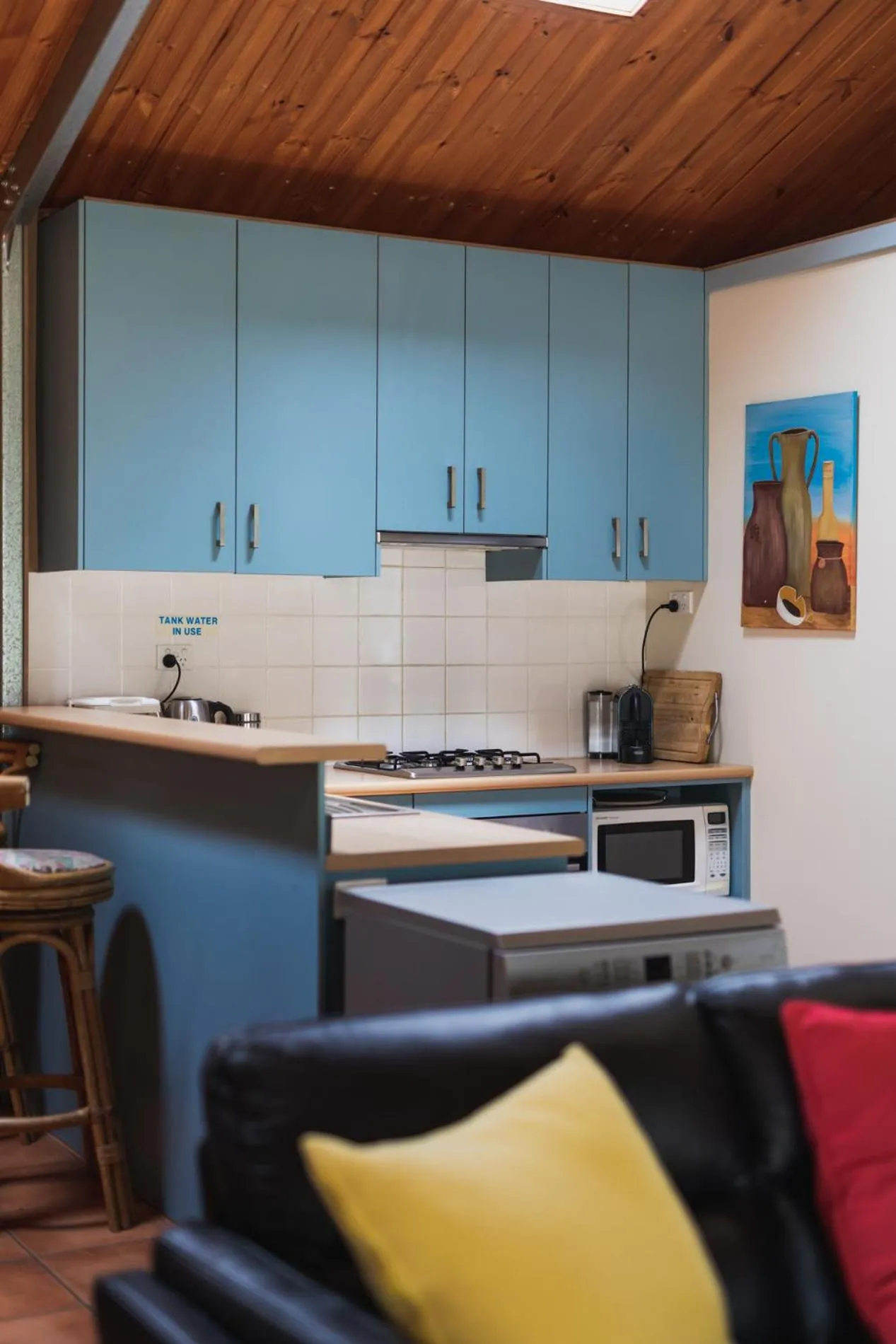 Kitchen or kitchenette in Banksia Park Cottages