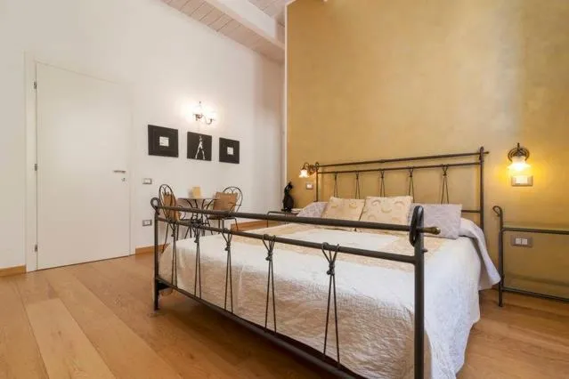 Photo of the whole room, Bed in Marina Di Castello