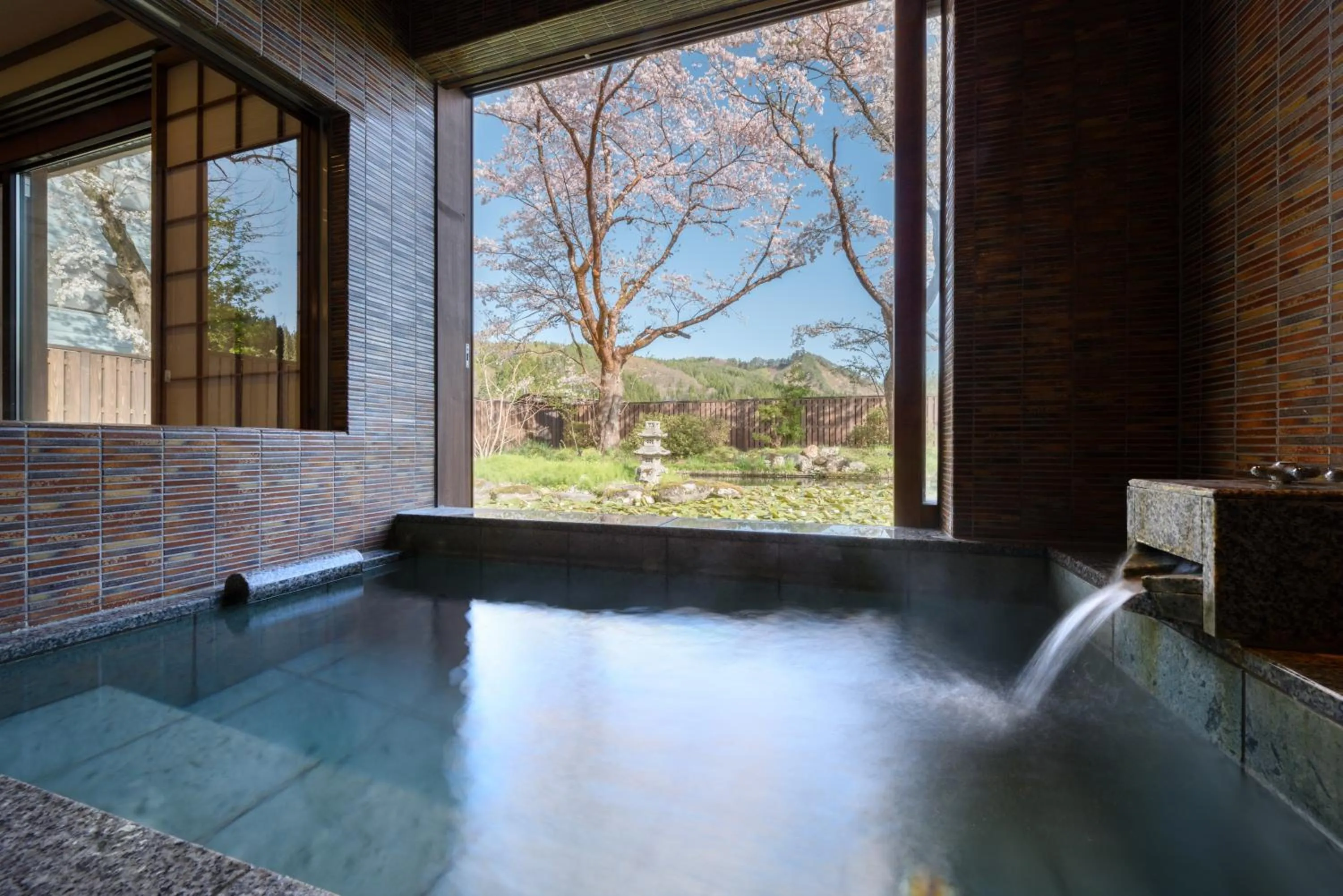 Open Air Bath in Onogawa Onsen Kajikaso