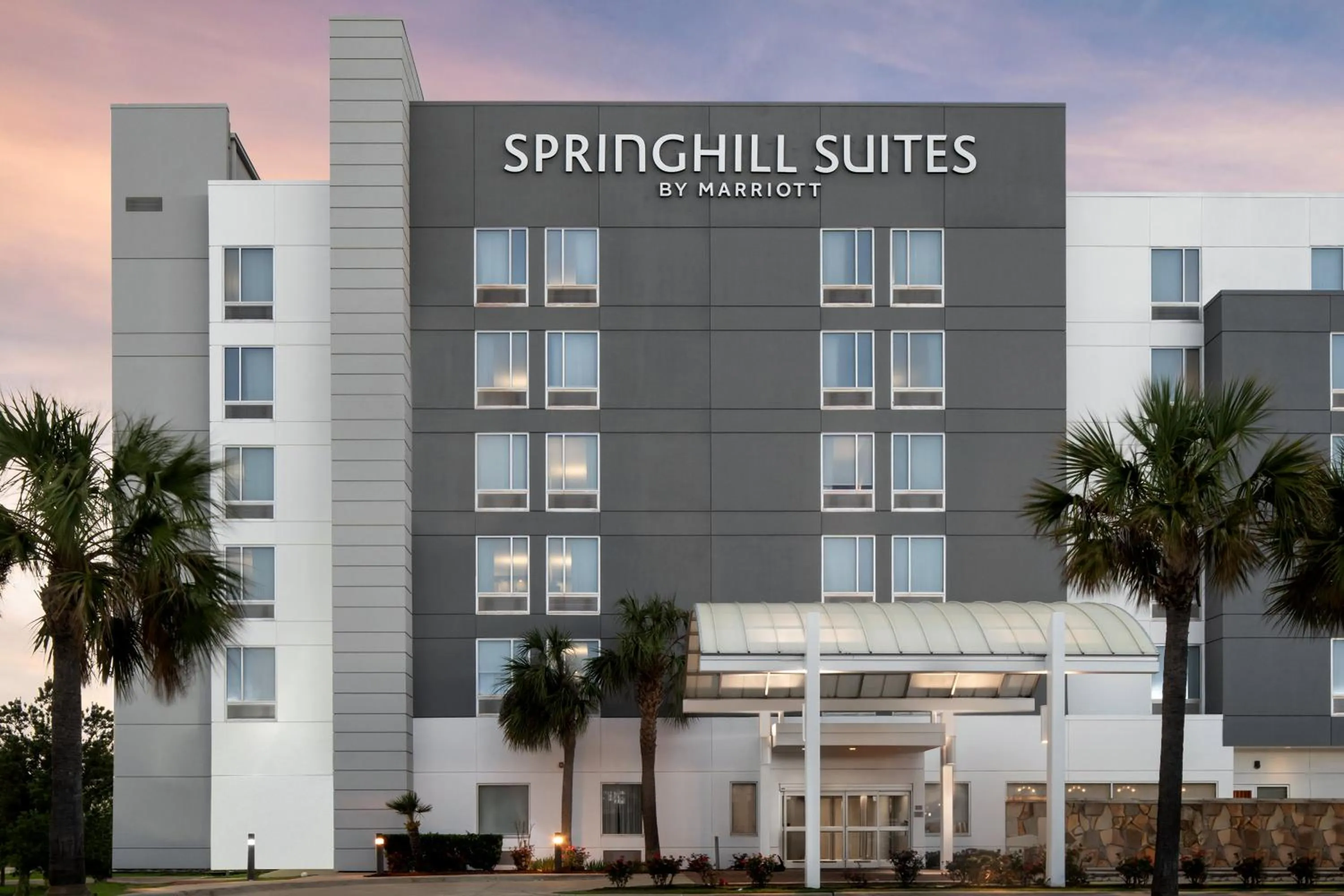Property building in SpringHill Suites Houston Intercontinental Airport
