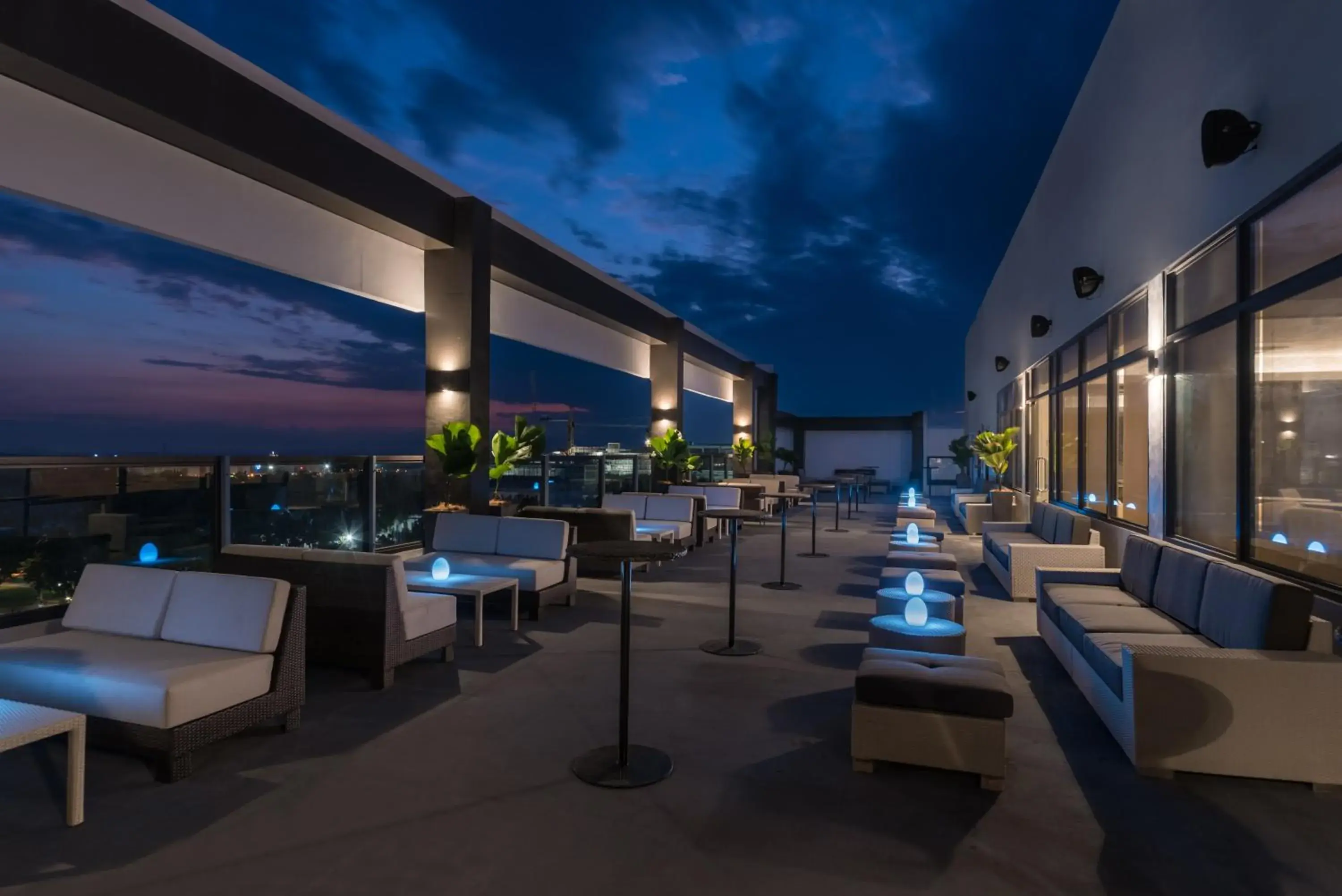 Restaurant/places to eat in Seda Capitol Central Hotel Restaurant/places to eat in Seda Capitol Central Hotel