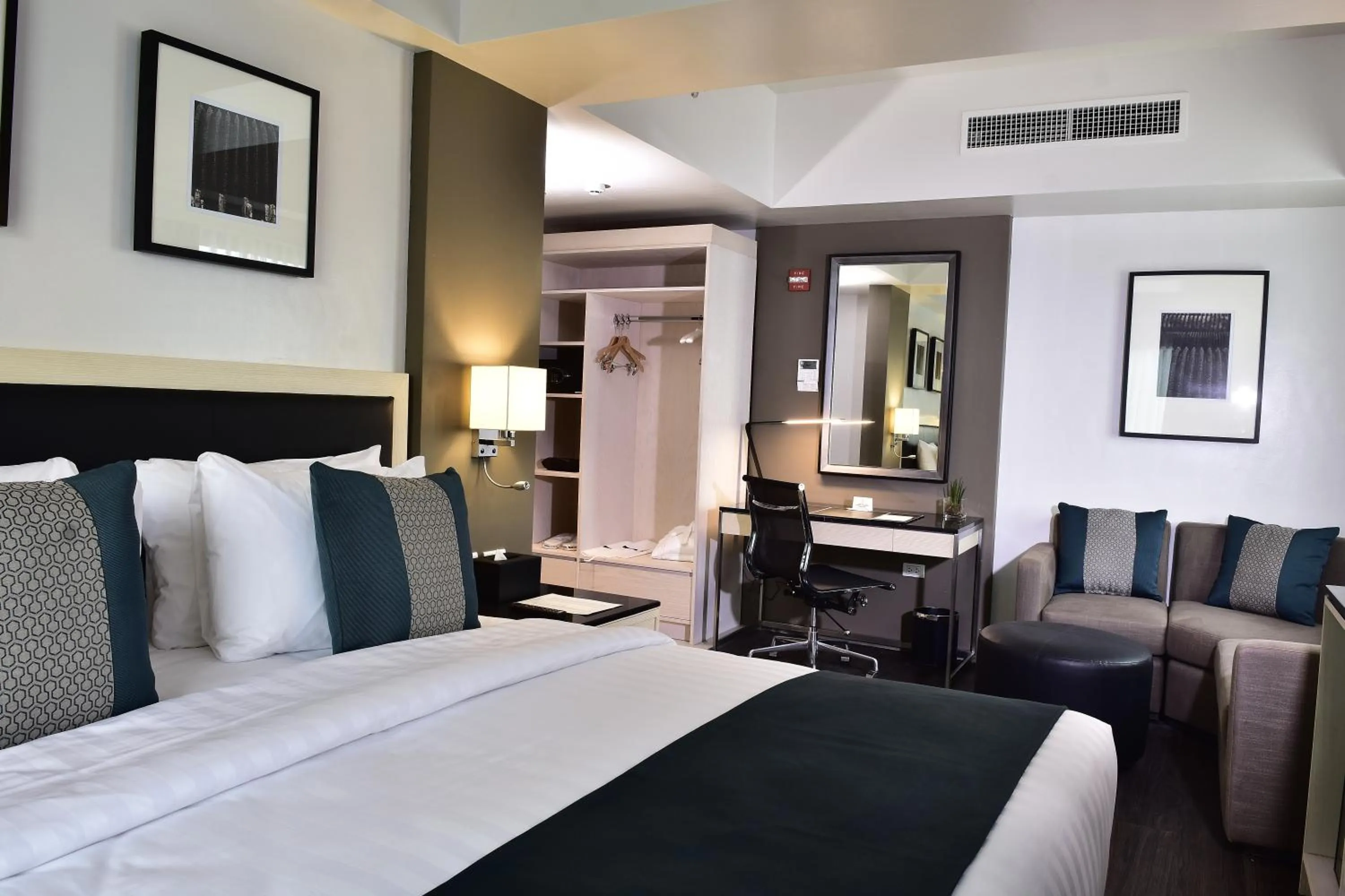 Bed in Seda Capitol Central Hotel