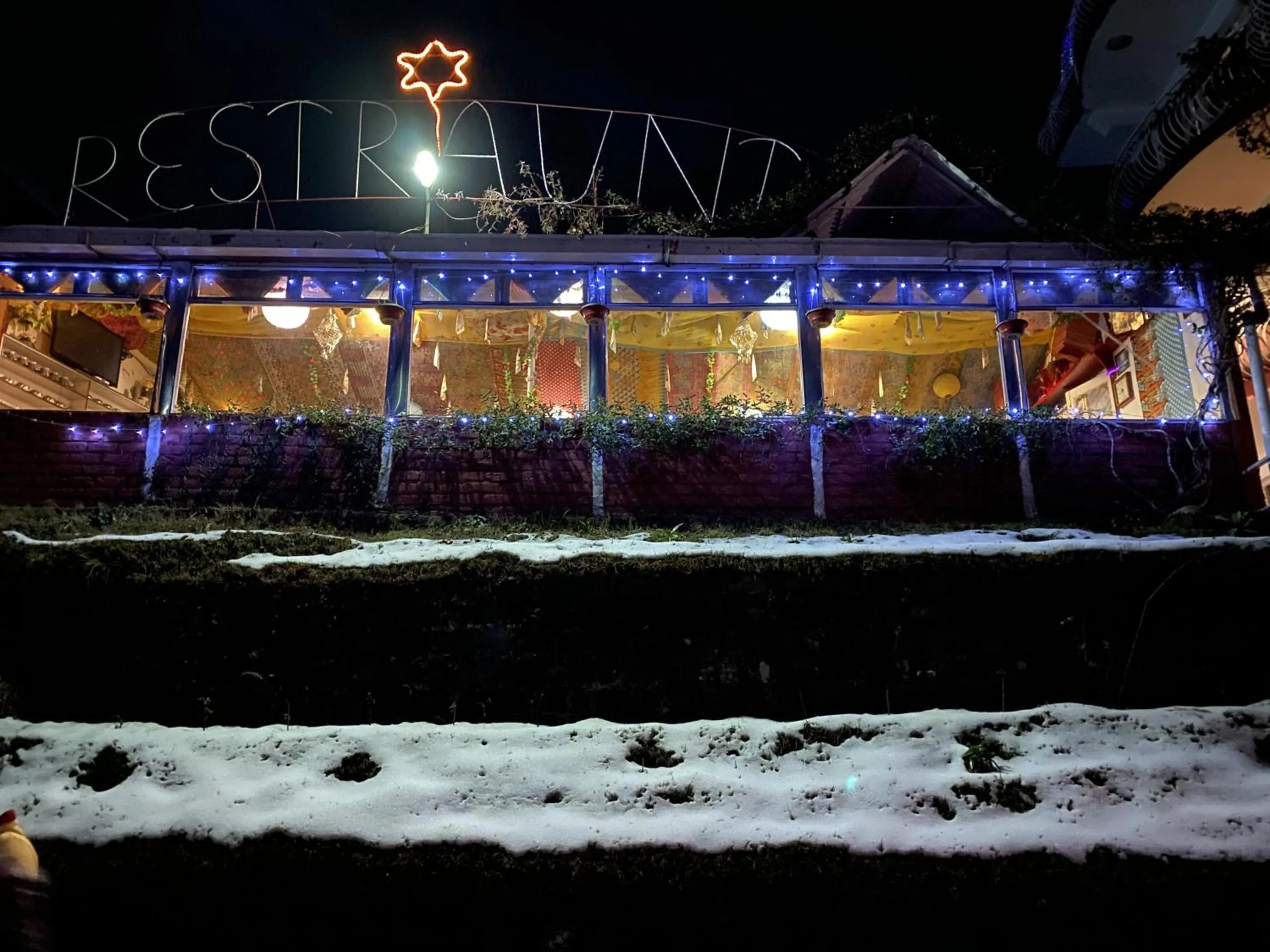 Restaurant/places to eat in Hotel Victoriya Palace,Mcleod Ganj