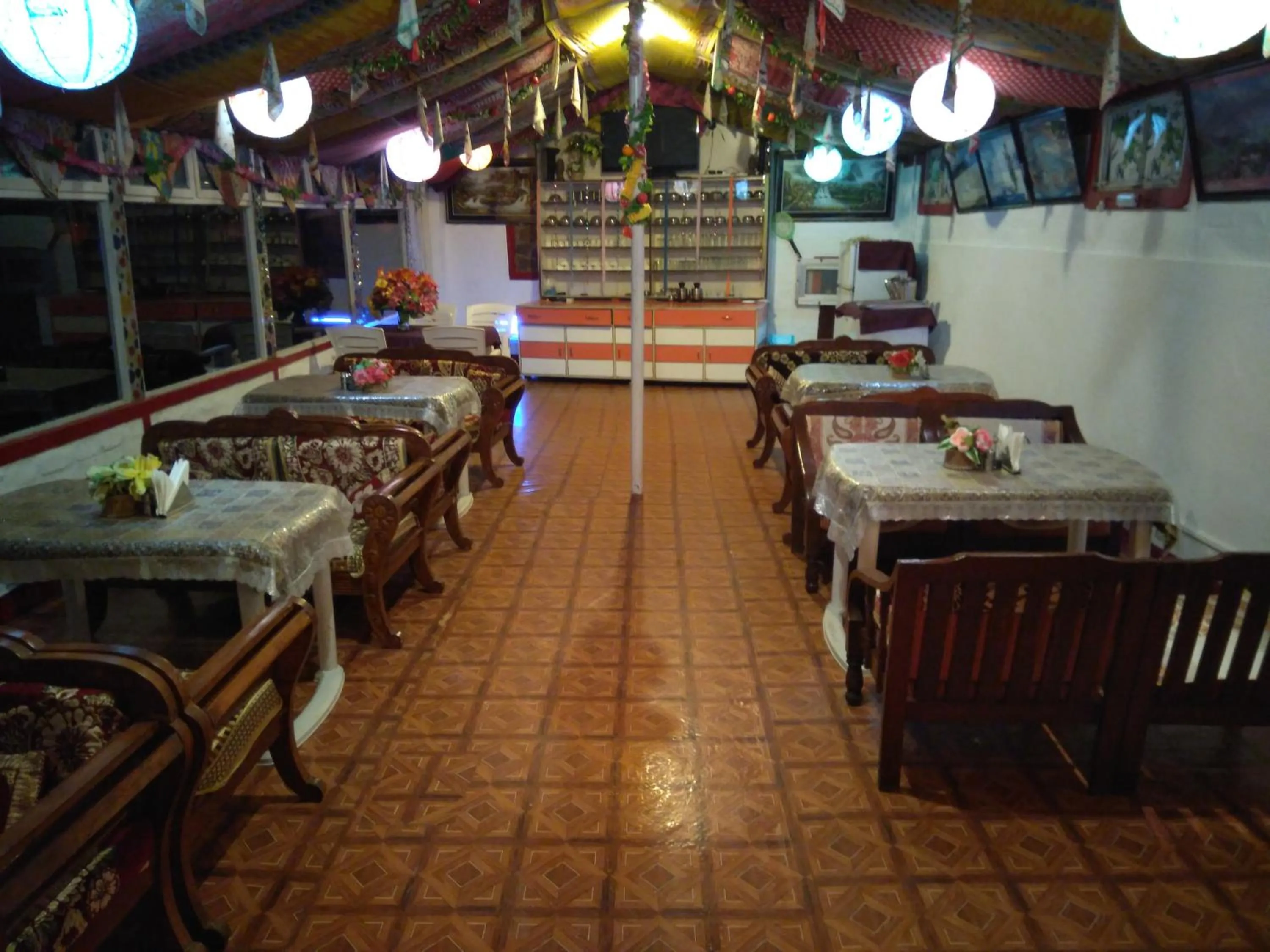 Restaurant/places to eat in Hotel Victoriya Palace,Mcleod Ganj