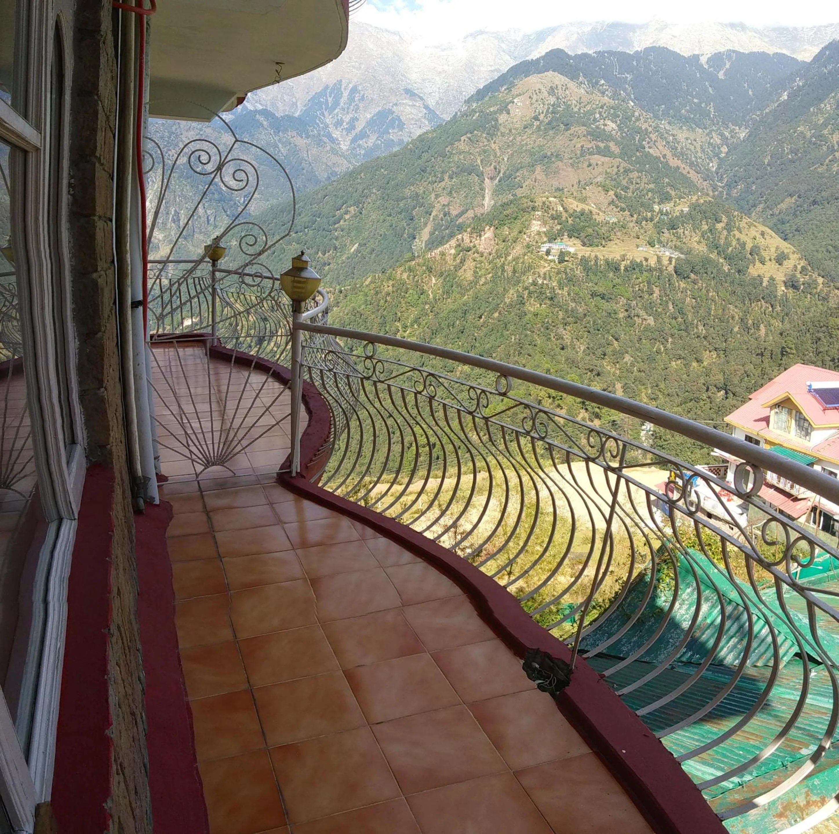 Balcony/Terrace in Hotel Victoriya Palace,Mcleod Ganj