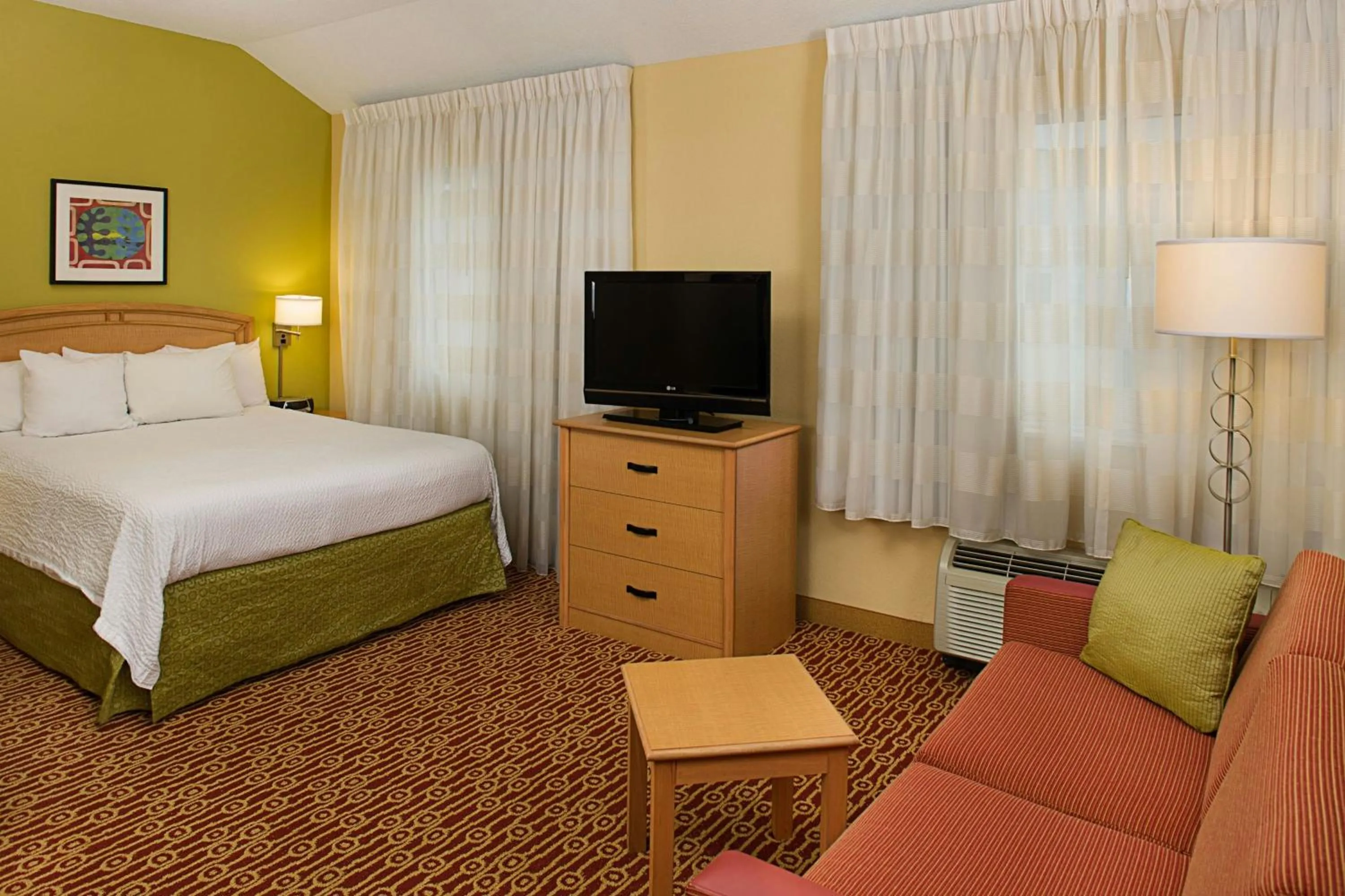 Photo of the whole room, Bed in TownePlace Suites Wichita East