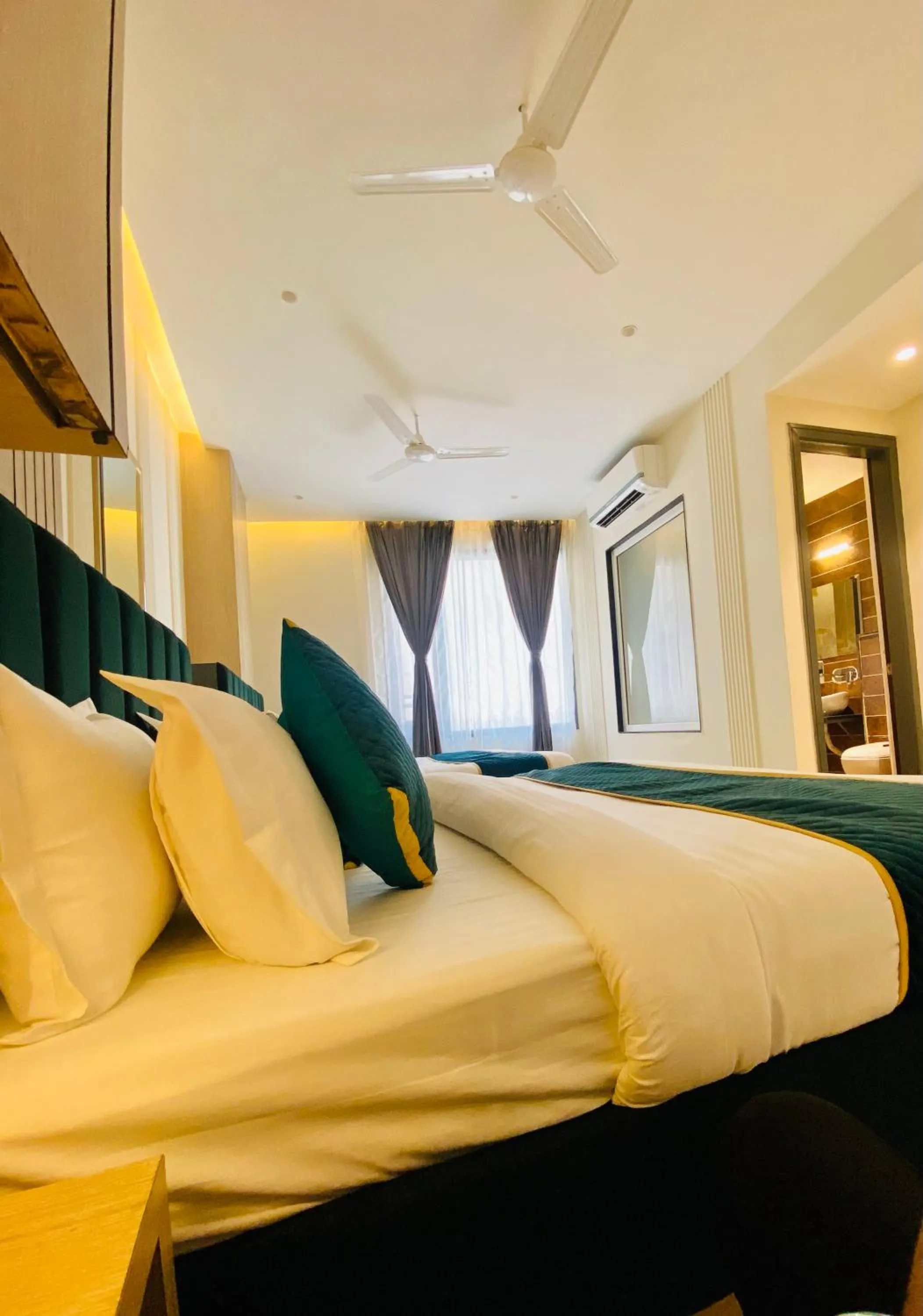 Family, Bed in Hotel 51