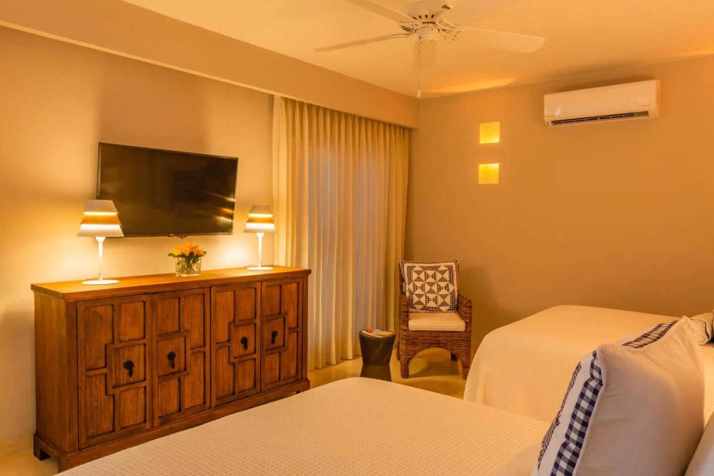 Bed in Casa La Merced by Mustique