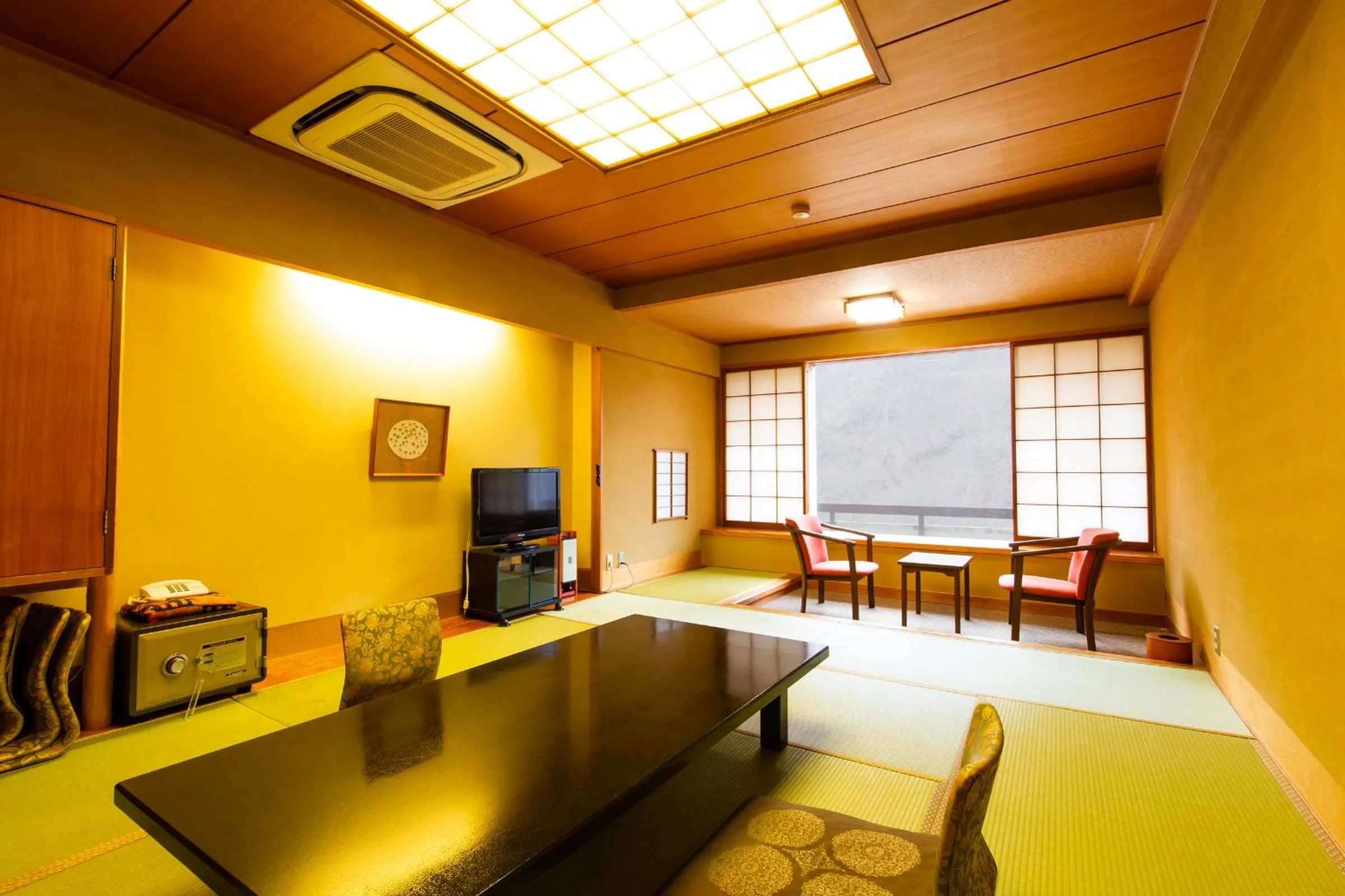 Photo of the whole room in KAMENOI HOTEL Akita Yuze