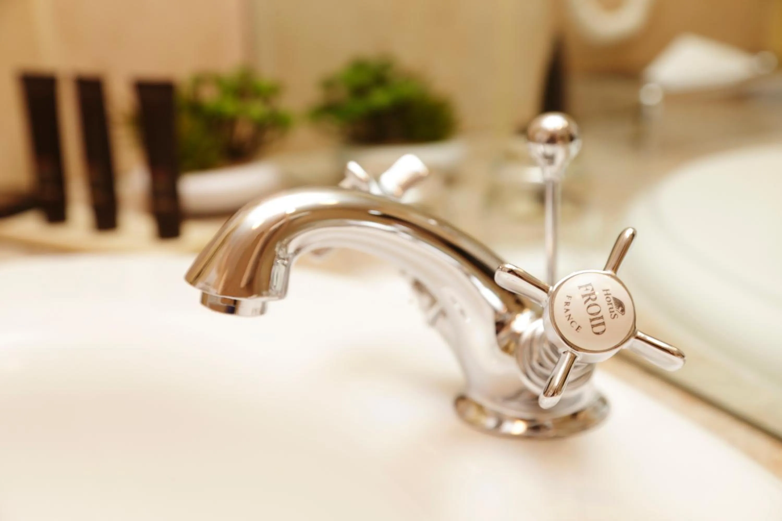 Bathroom in Hotel D'haussonville