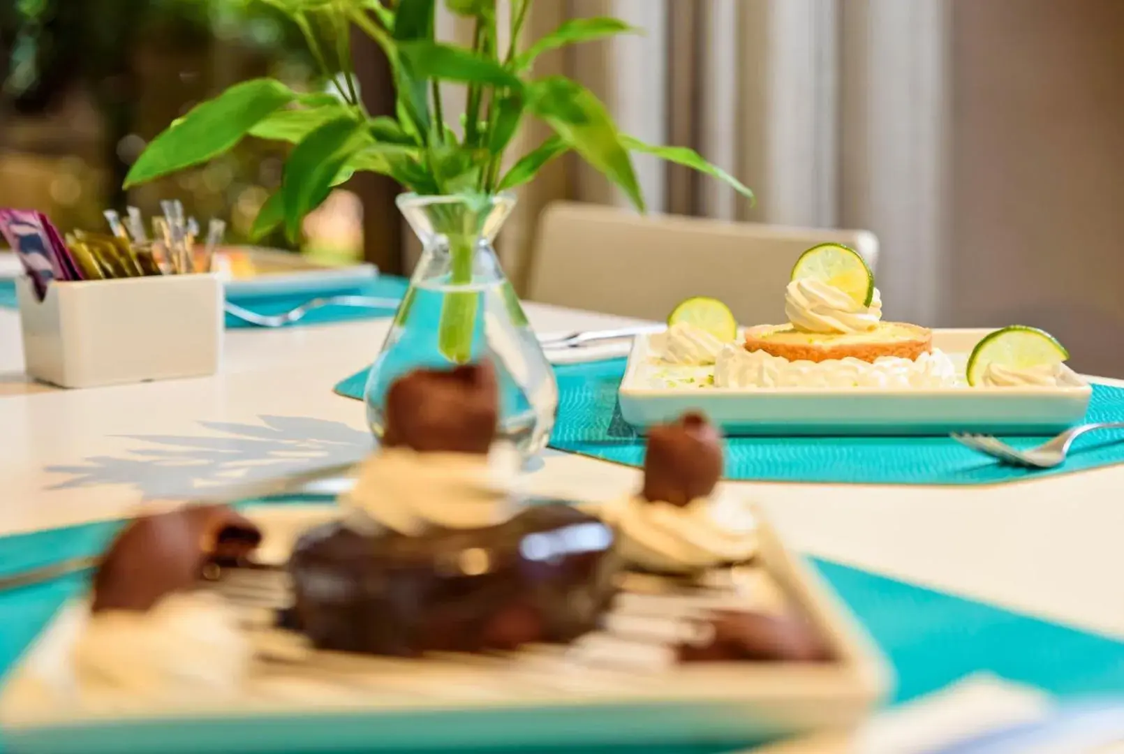 Restaurant/places to eat in Comfort Suites Brasília Restaurant/places to eat in Comfort Suites Brasília