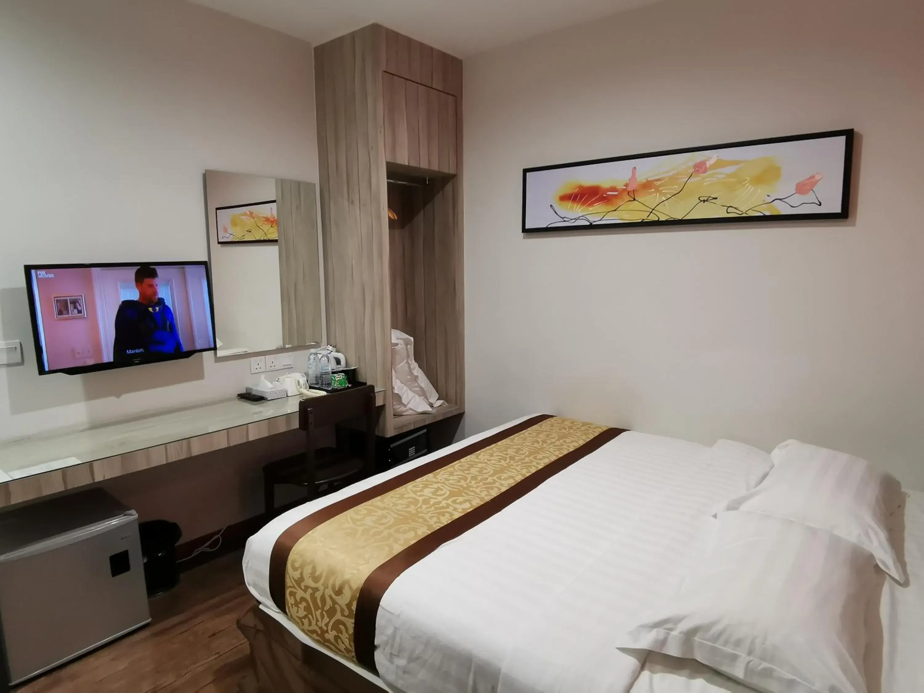 Bed in Meriton Inn Bed in Meriton Inn