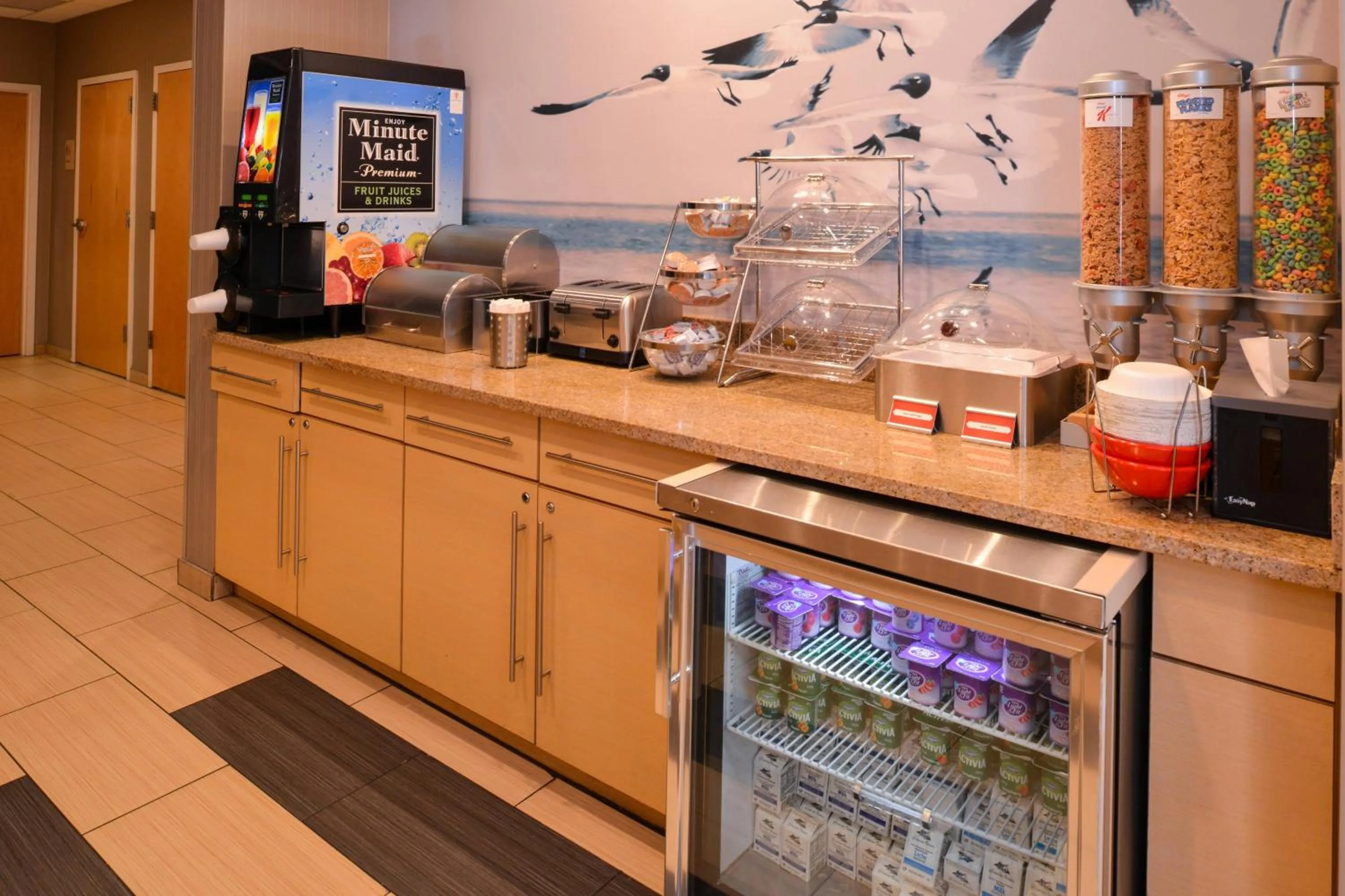 Breakfast in TownePlace Suites Wilmington Wrightsville Beach