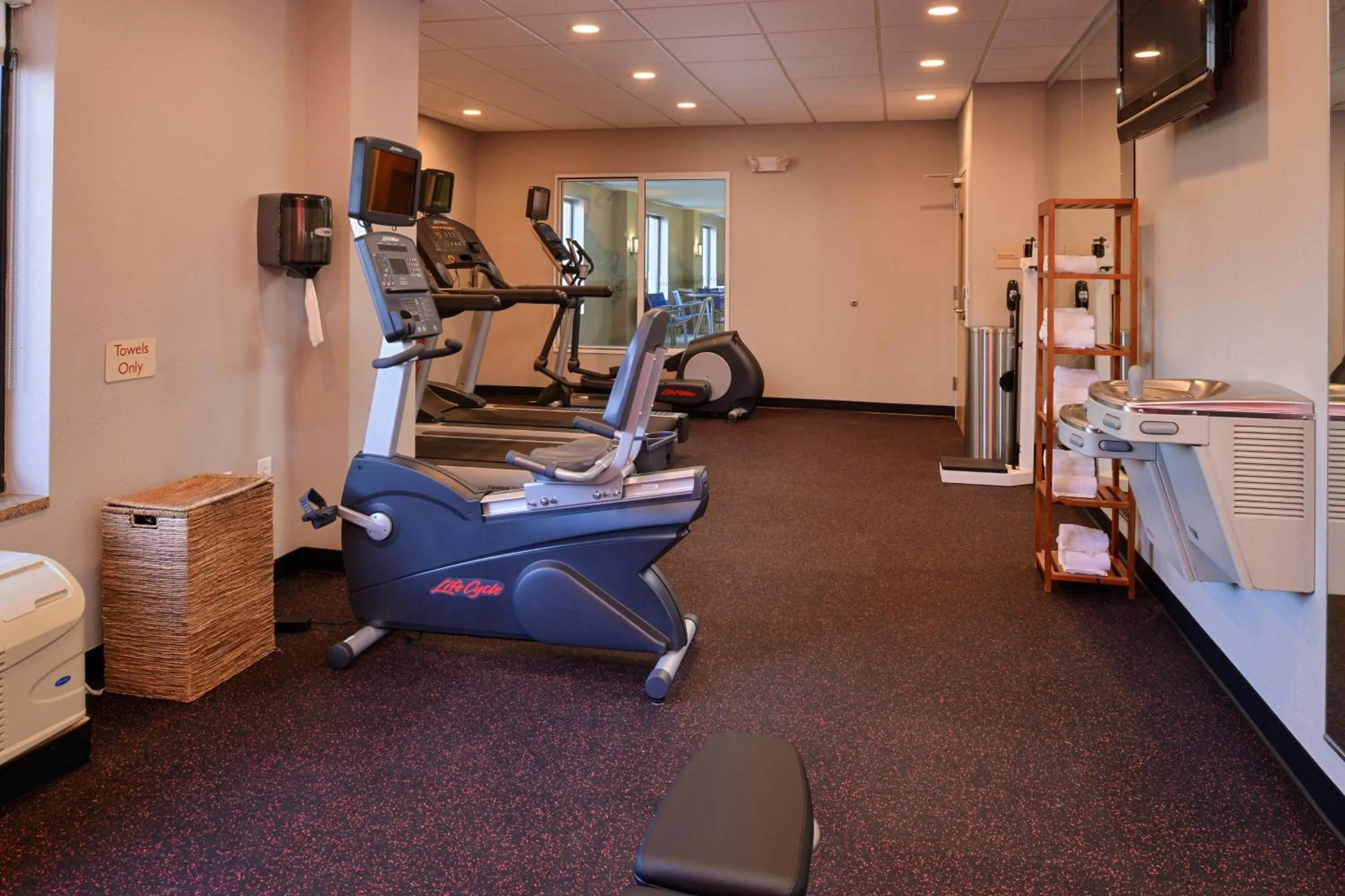 Fitness centre/facilities in TownePlace Suites Wilmington Wrightsville Beach