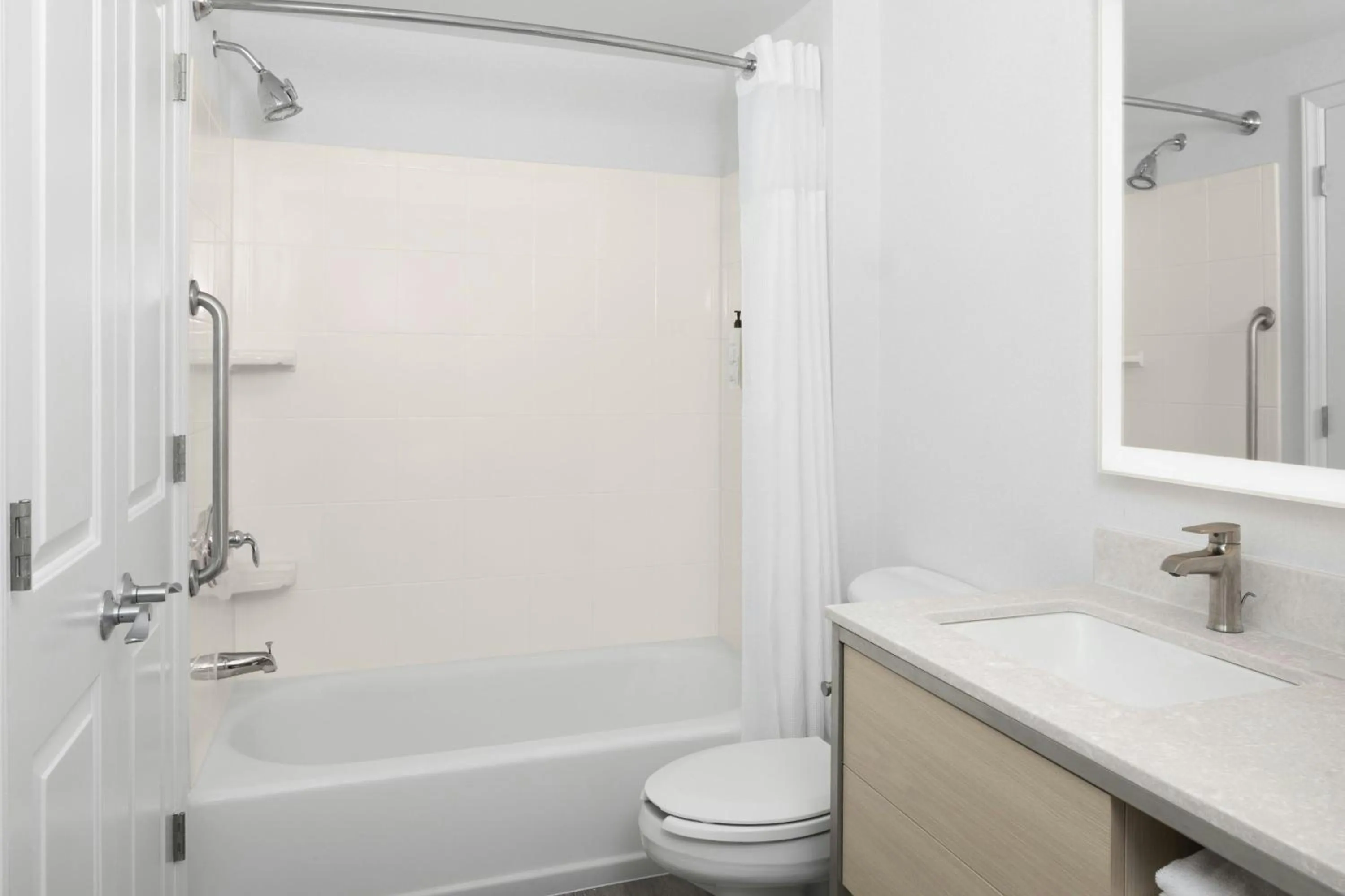 Bathroom in TownePlace Suites Wilmington Wrightsville Beach