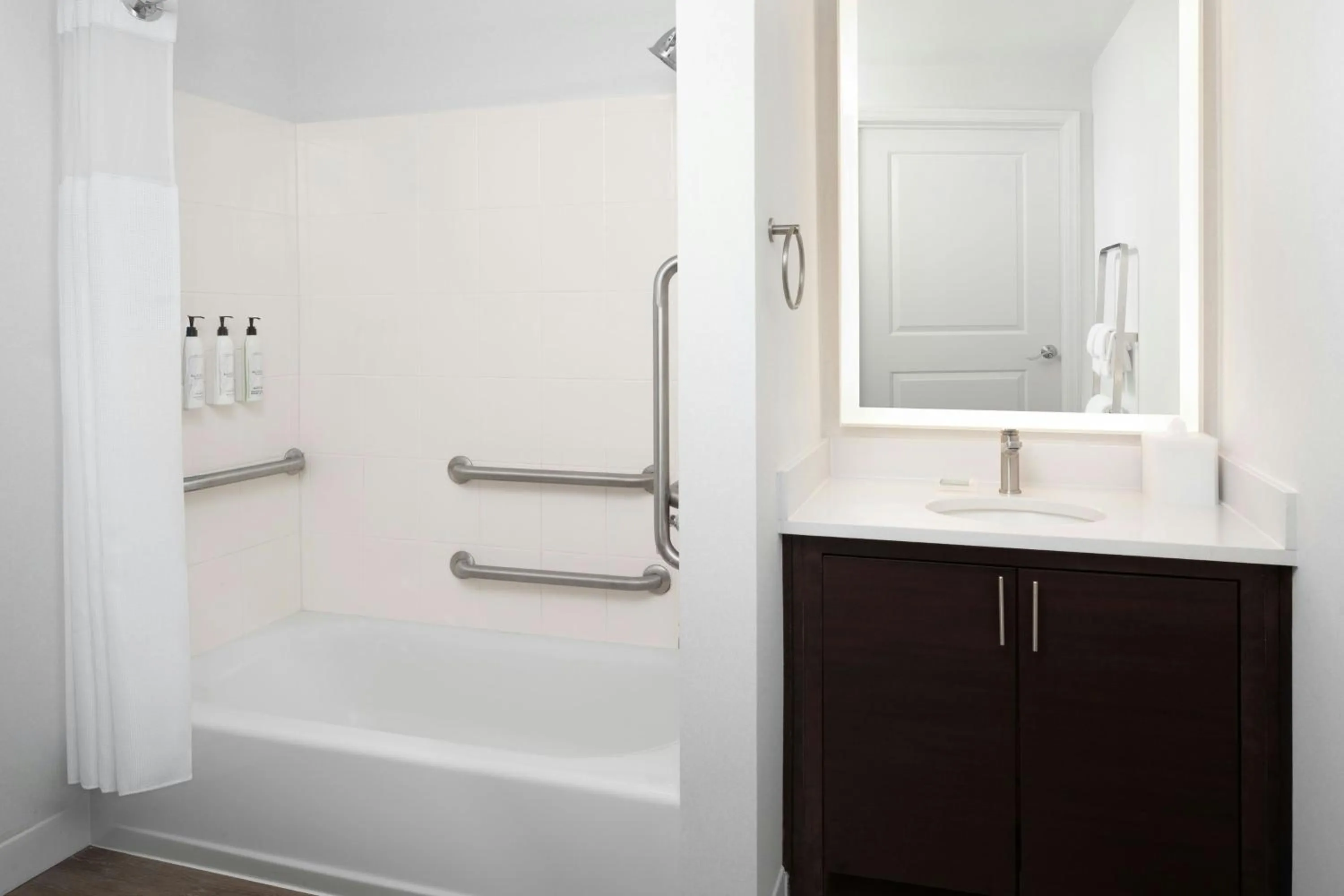 Bathroom in TownePlace Suites Wilmington Wrightsville Beach