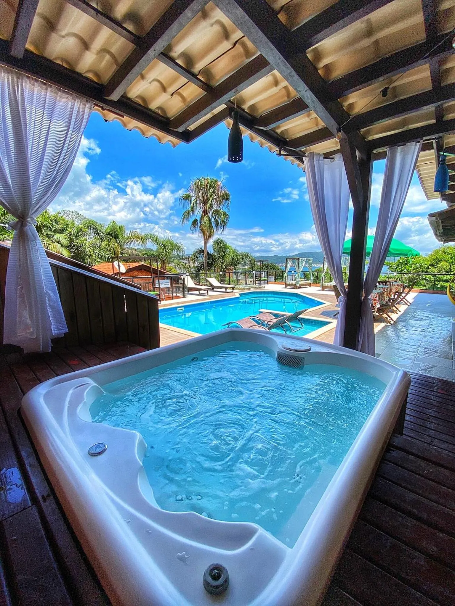 Hot Tub in Pousada Palmeiras