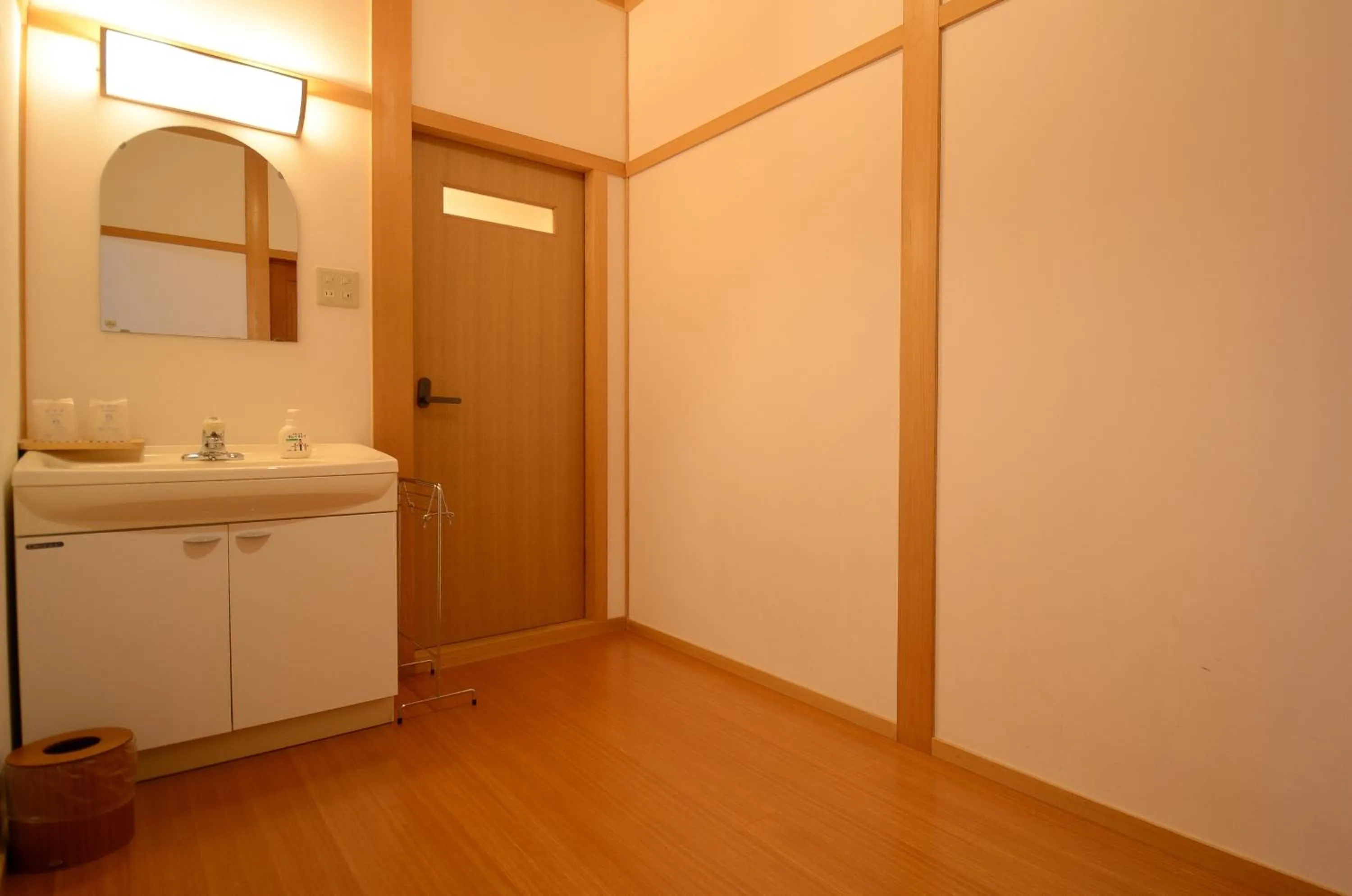 Photo of the whole room in 高野山 宿坊 不動院 -Koyasan Shukubo Fudoin-