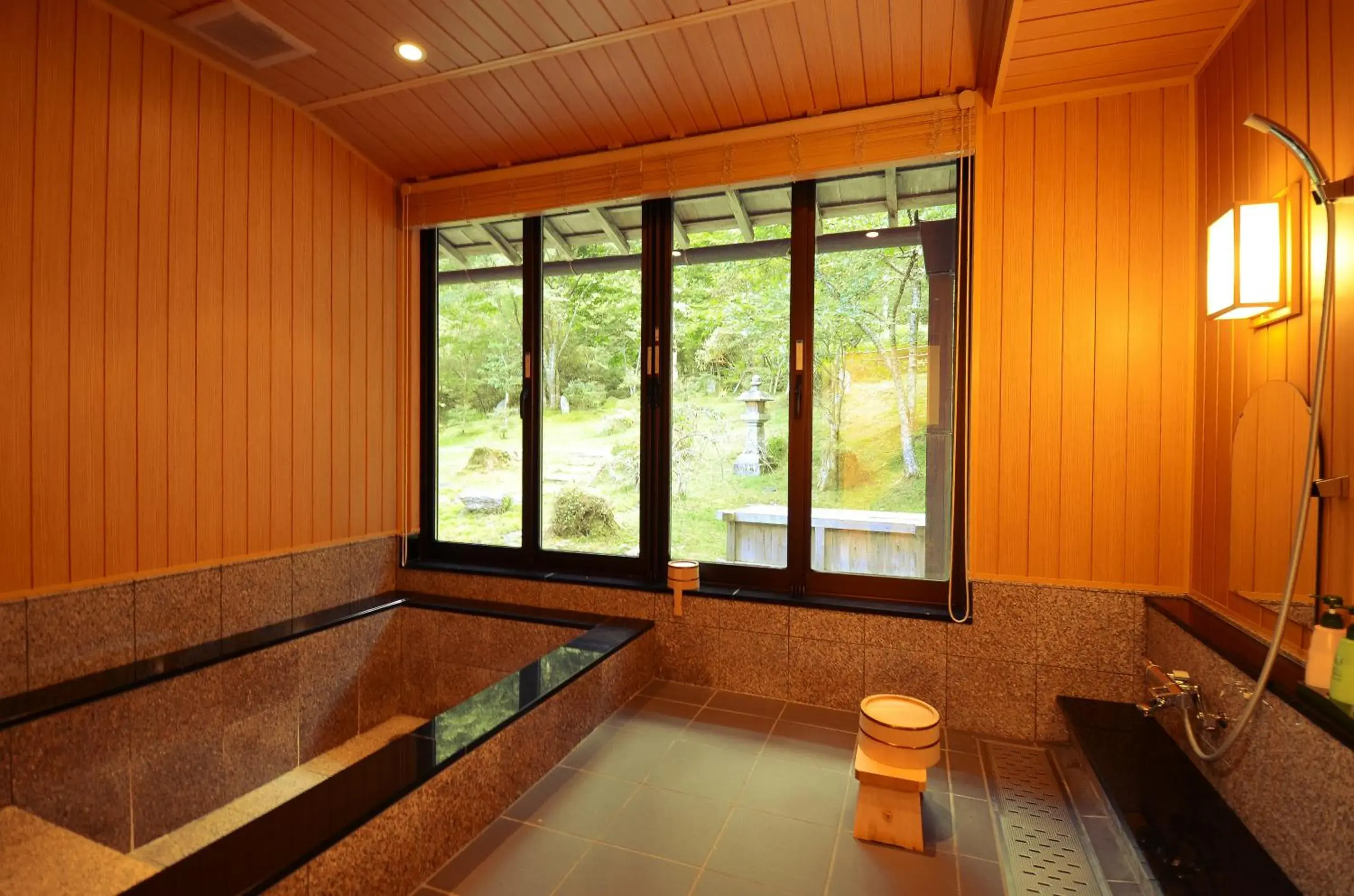 Spa and wellness centre/facilities in 高野山 宿坊 不動院 -Koyasan Shukubo Fudoin- Spa and wellness centre/facilities in 高野山 宿坊 不動院 -Koyasan Shukubo Fudoin-