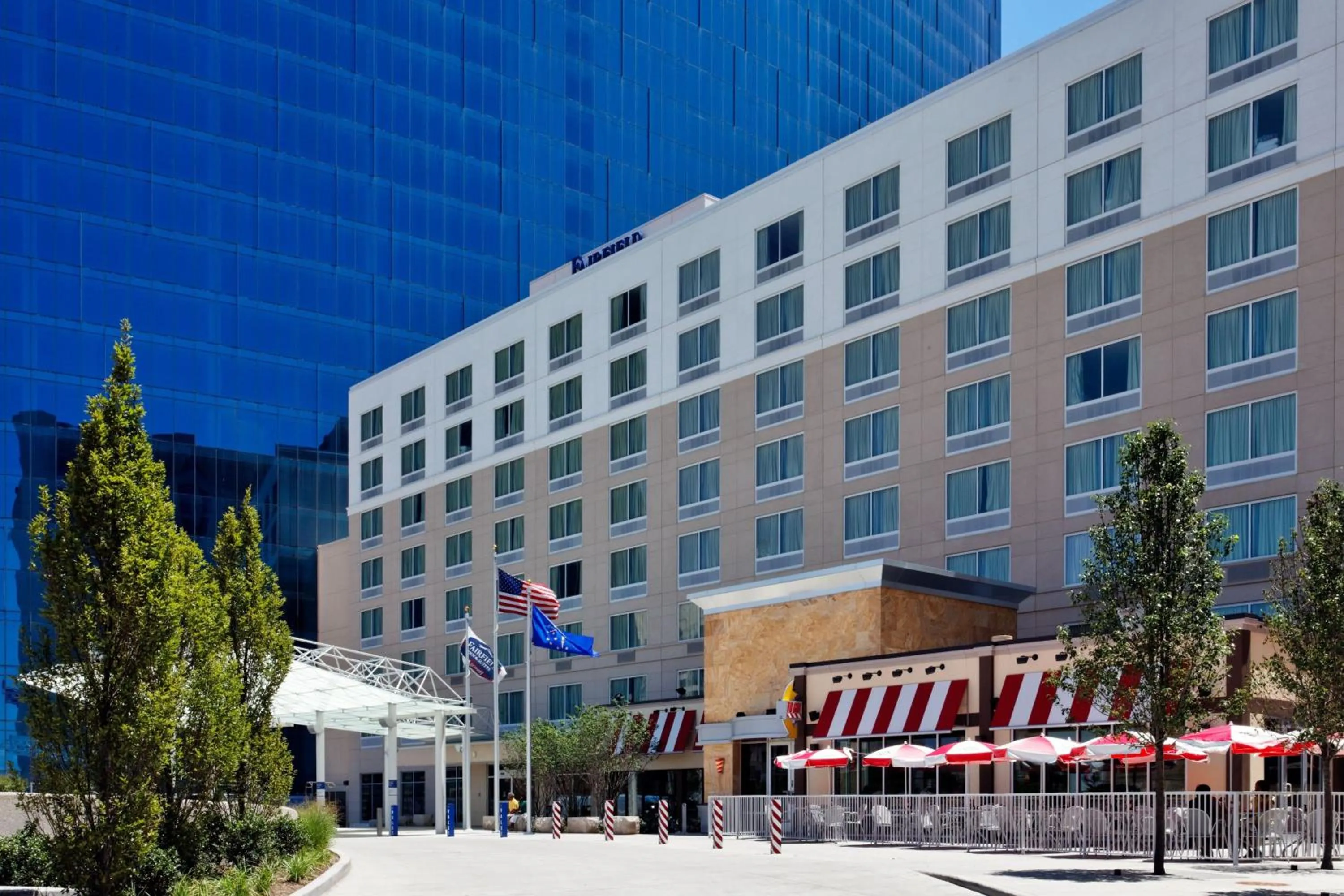 Property building in Fairfield Inn Suites Indianapolis Downtown