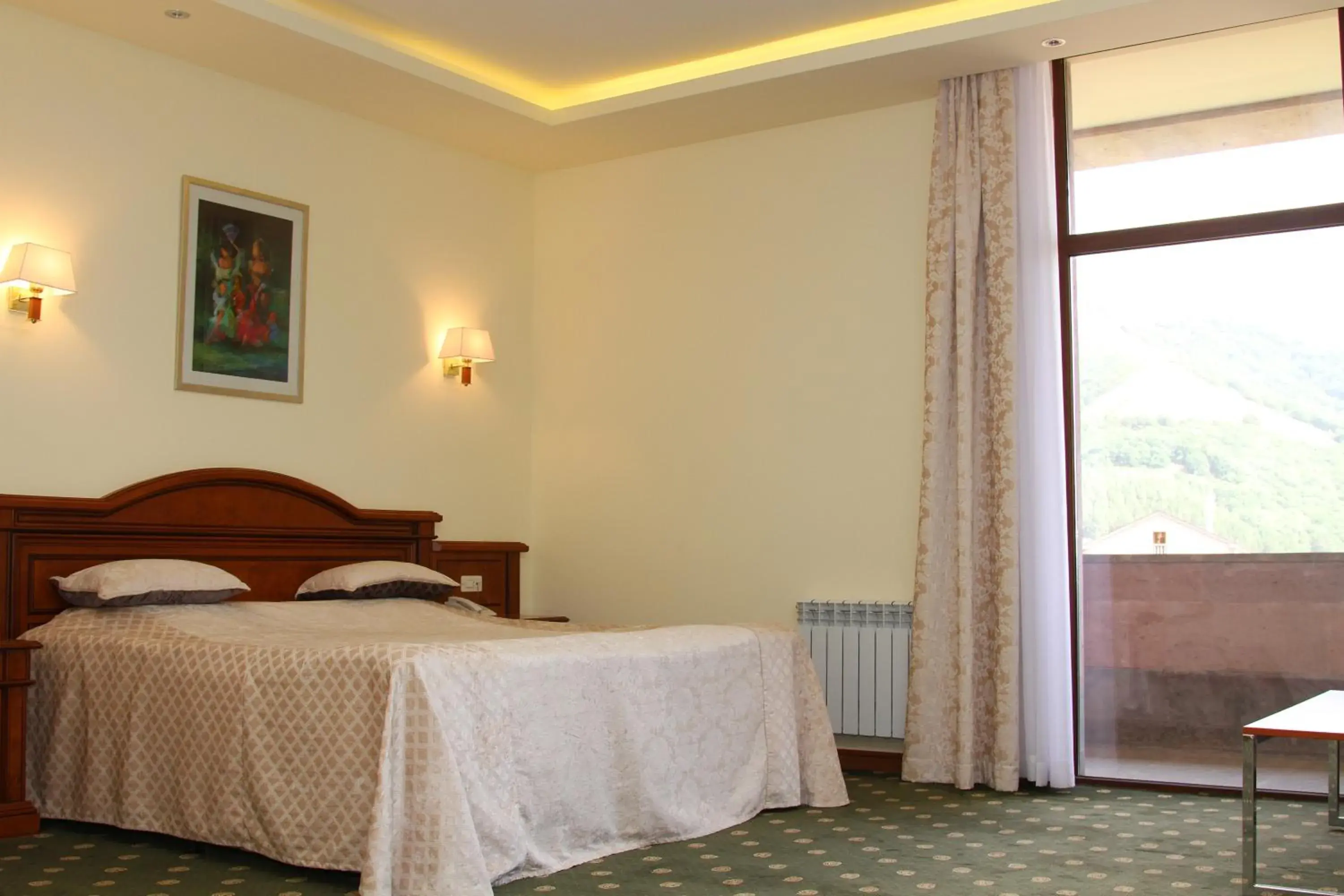 Large Double Room - single occupancy in Armenia Hotel Large Double Room - single occupancy in Armenia Hotel