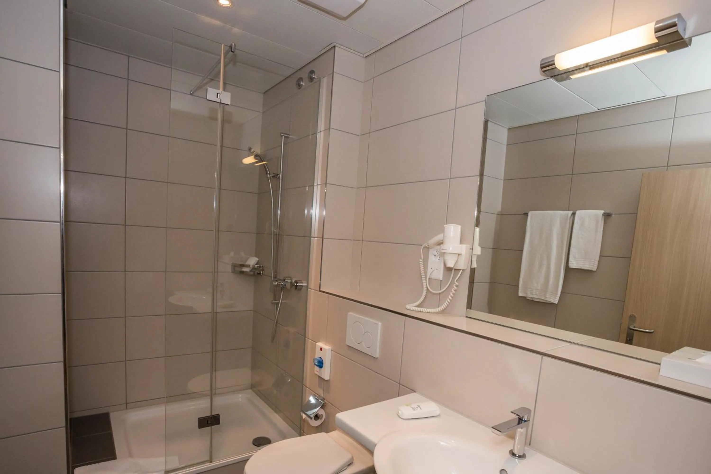 Bathroom in Hotel Höri Inn