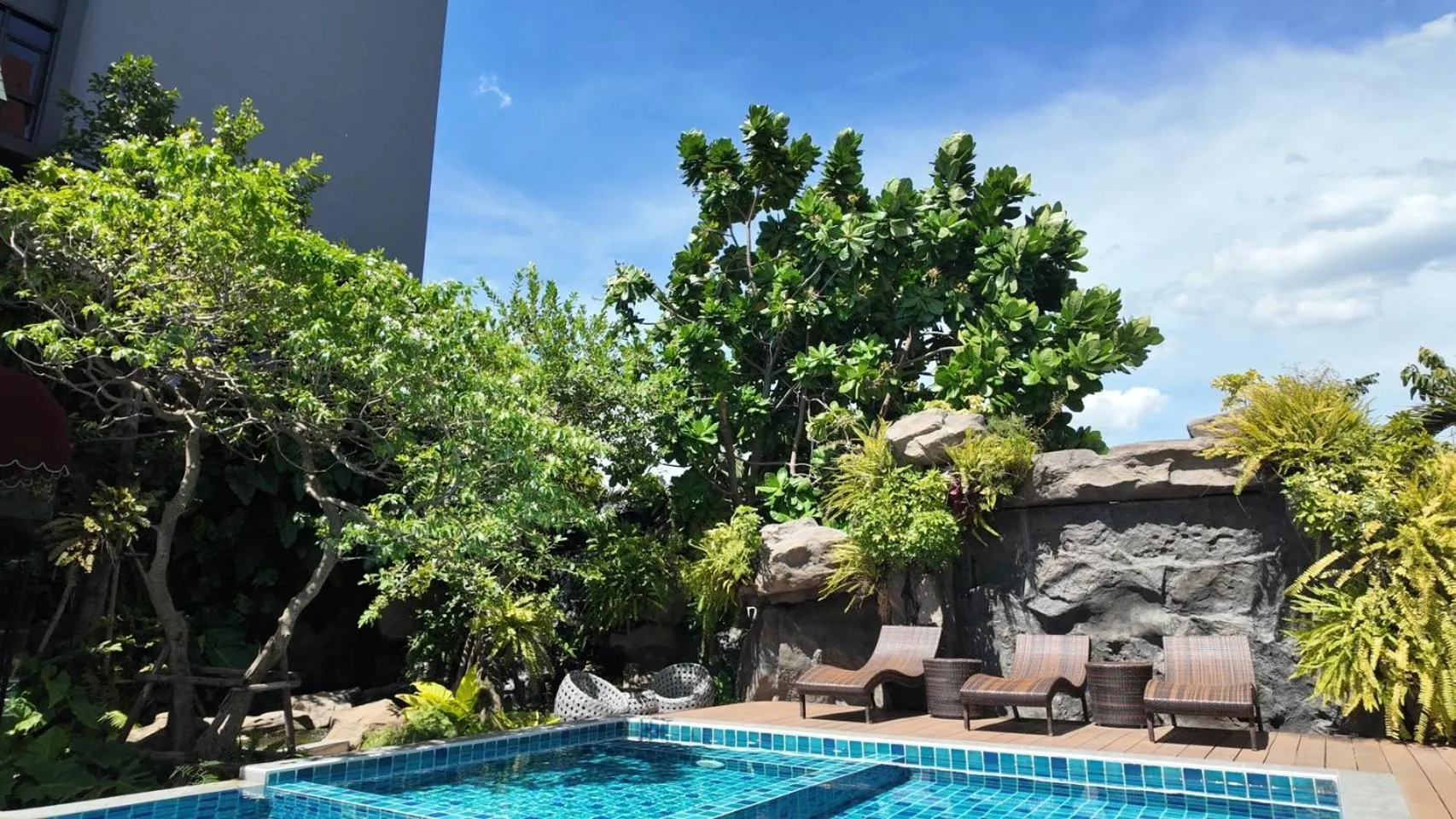 Swimming pool in Bangkok Boutique Resort Rangsit