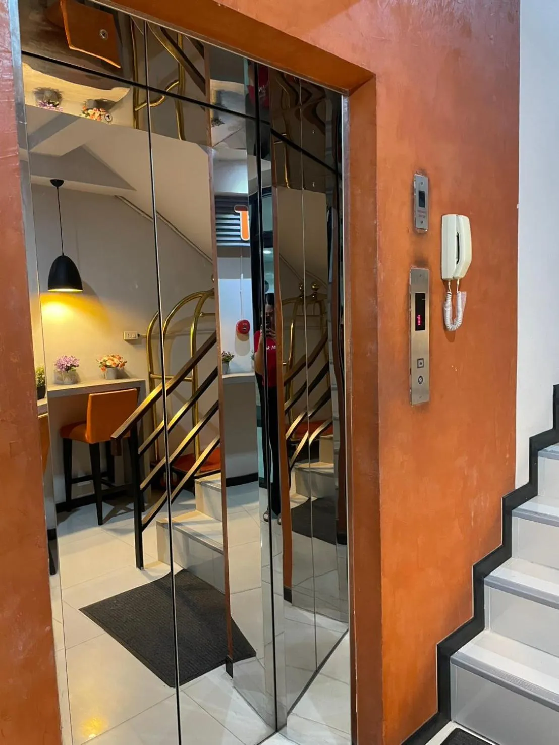 elevator in Bangkok Boutique Resort Rangsit