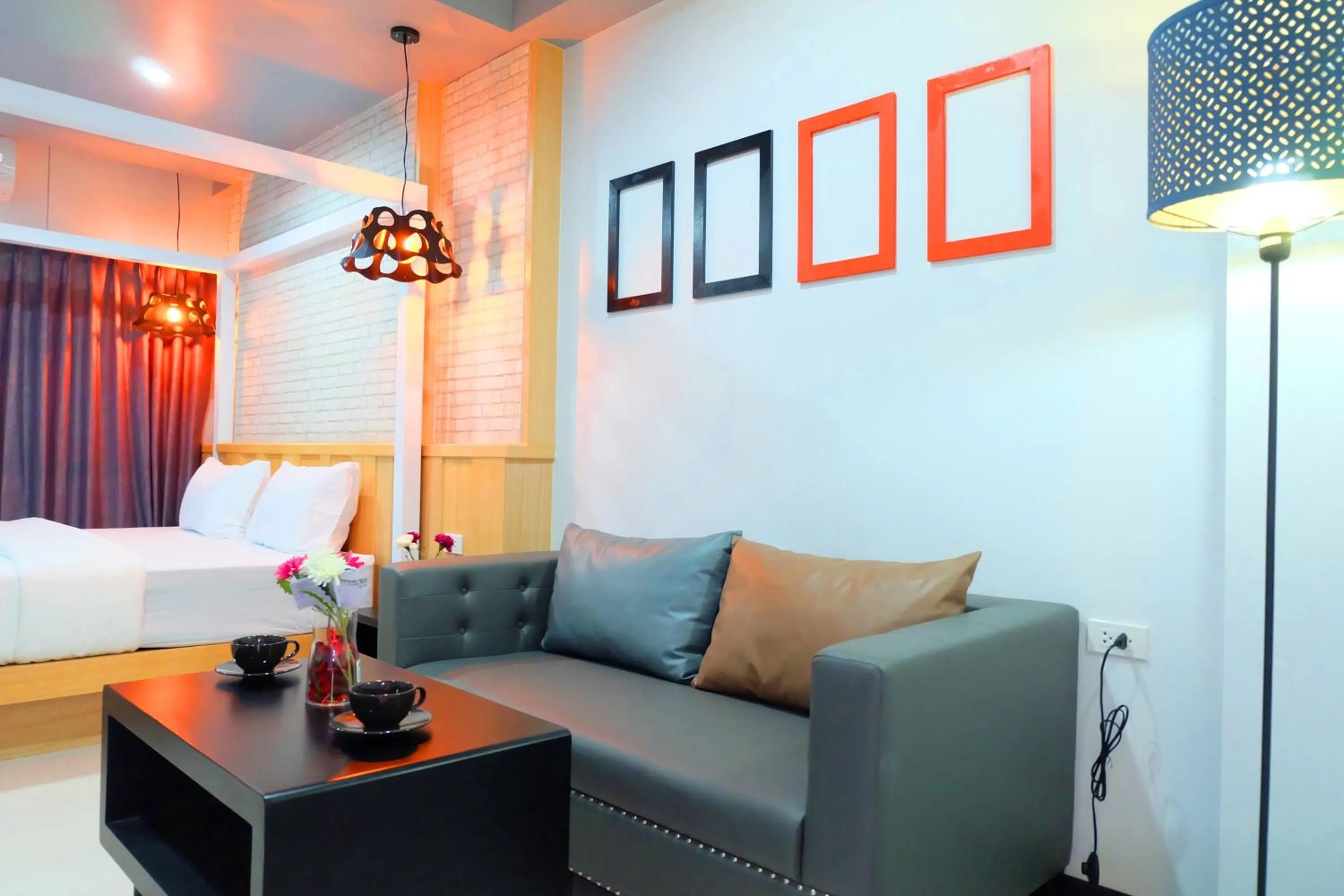 Seating area, Bed in Bangkok Boutique Resort Rangsit