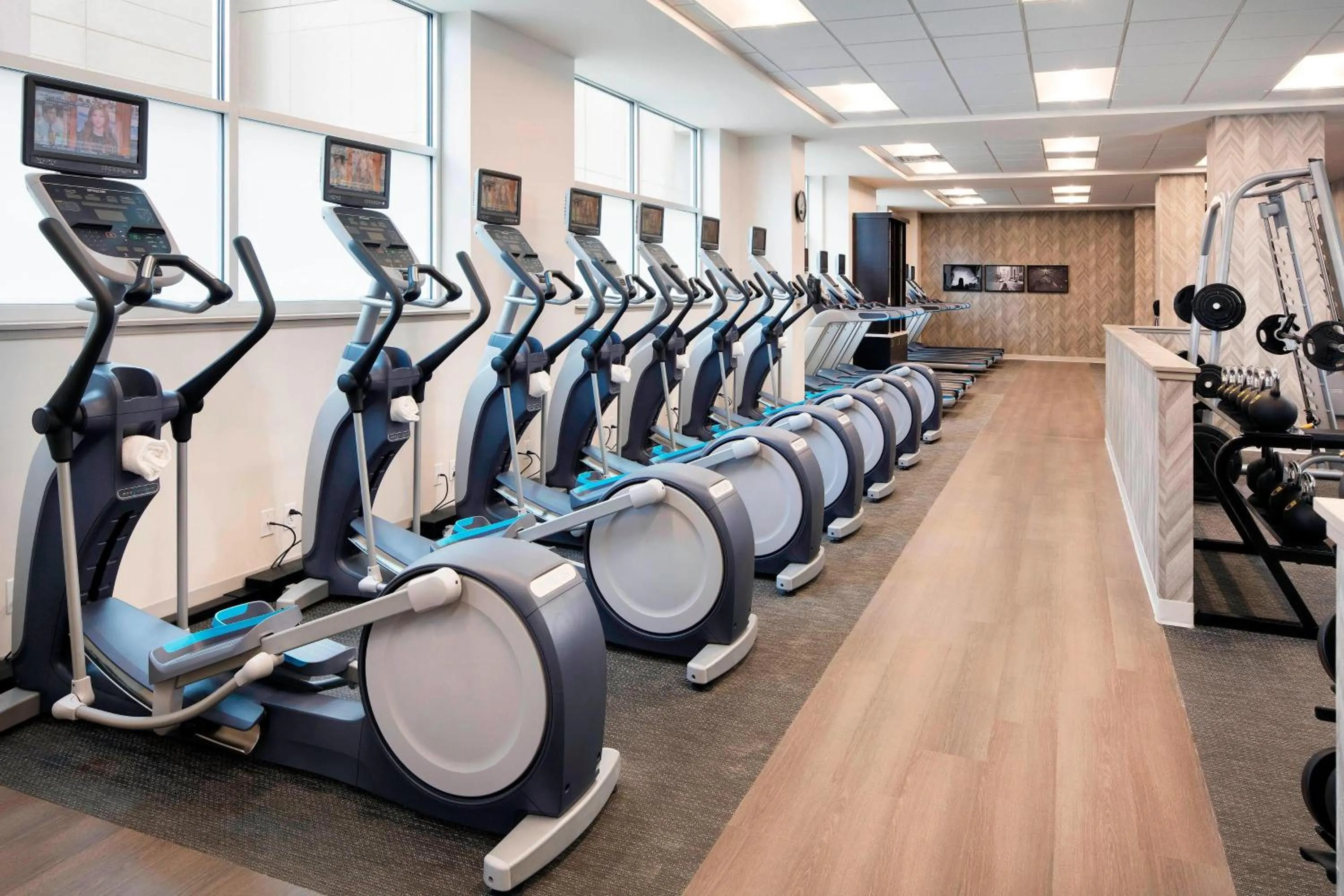 Fitness centre/facilities in SpringHill Suites Indianapolis Downtown