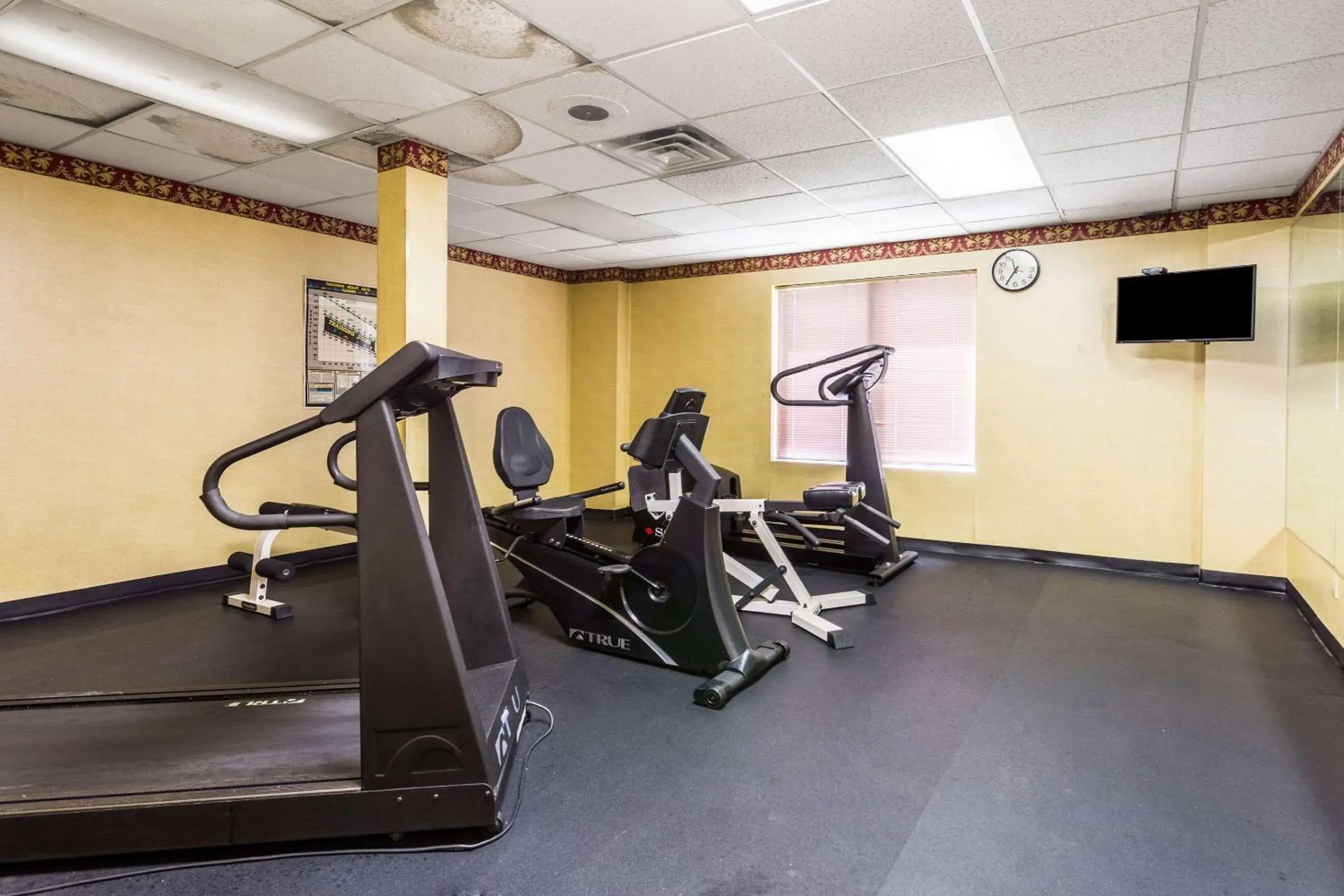 Fitness centre/facilities, Fitness Center/Facilities in Econo Lodge - Oxmoor