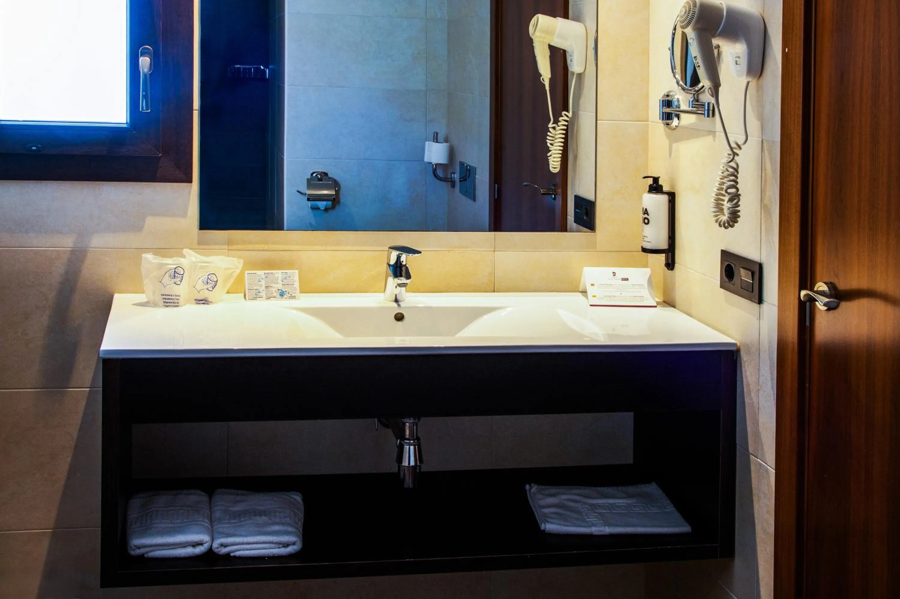 Bathroom in Petit Palau - Adults Only