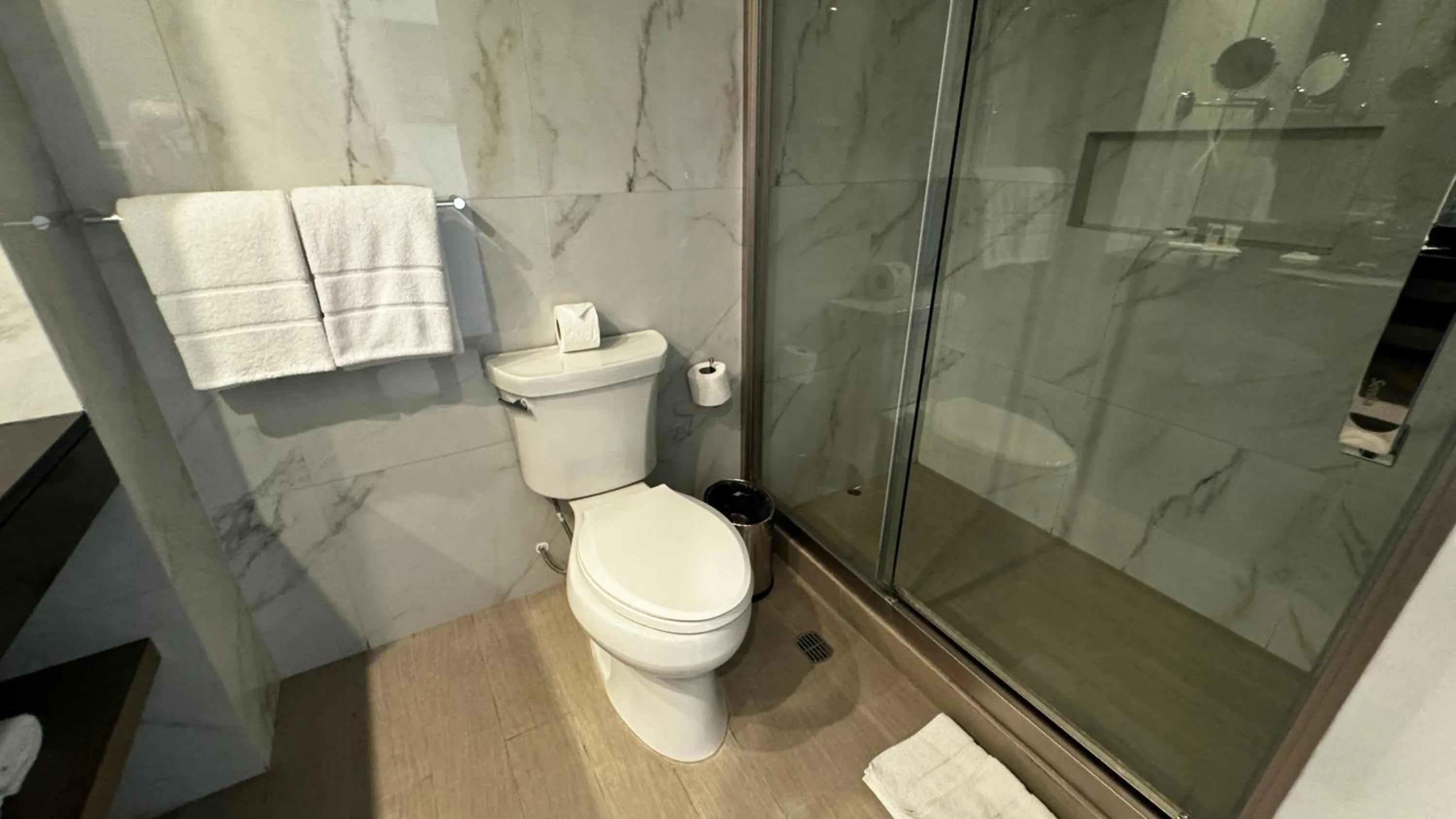 Toilet in Best Western Plus Urban Larco Hotel