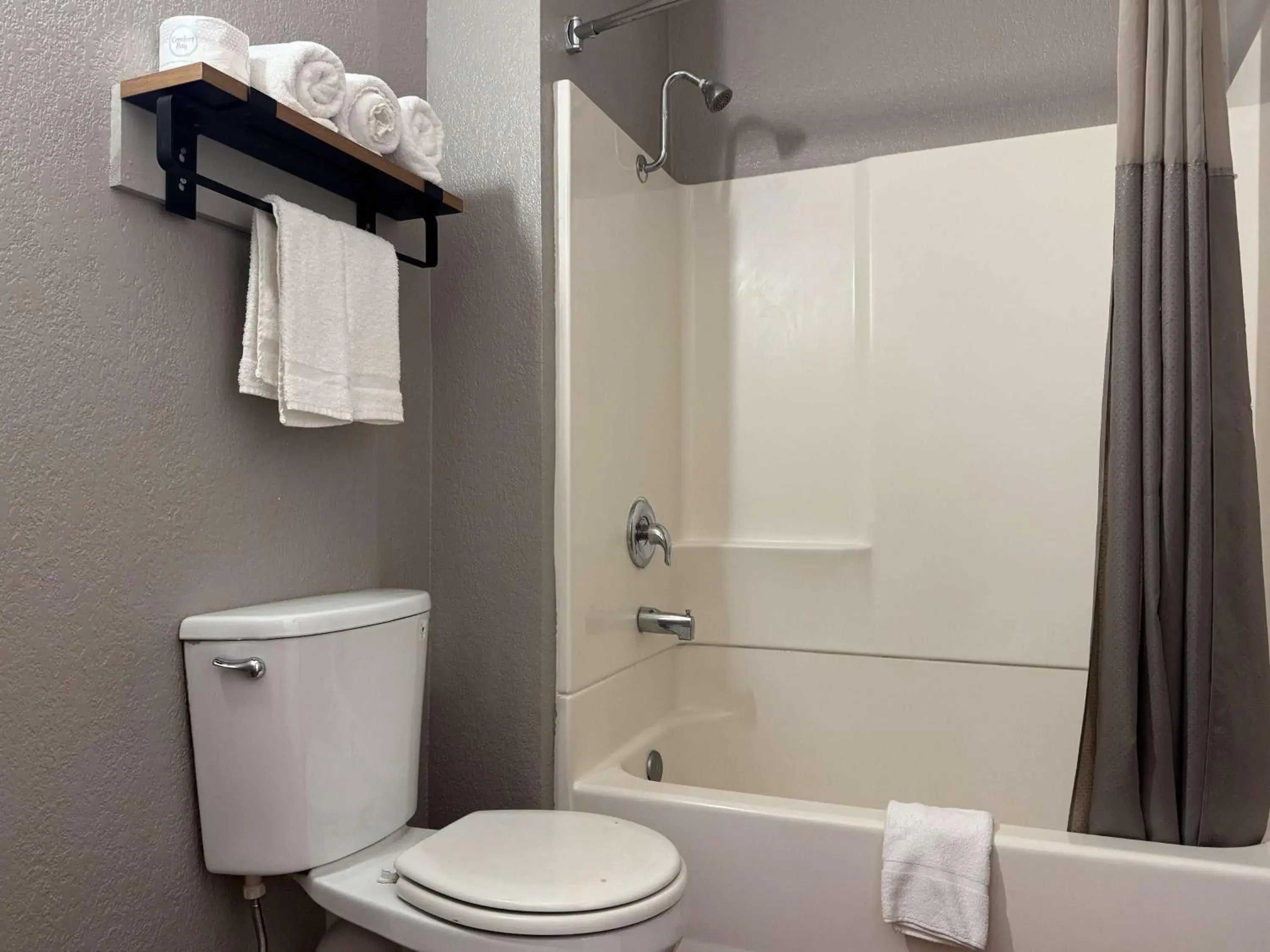 Bathroom in Motel 6-Simi Valley, CA Bathroom in Motel 6-Simi Valley, CA