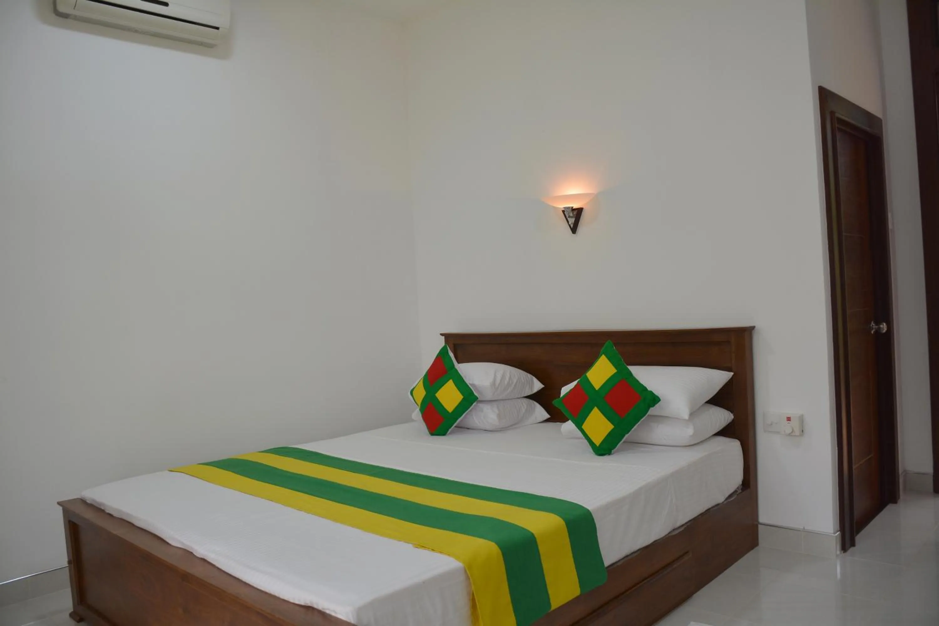 Bed in Kings Village Sigiriya