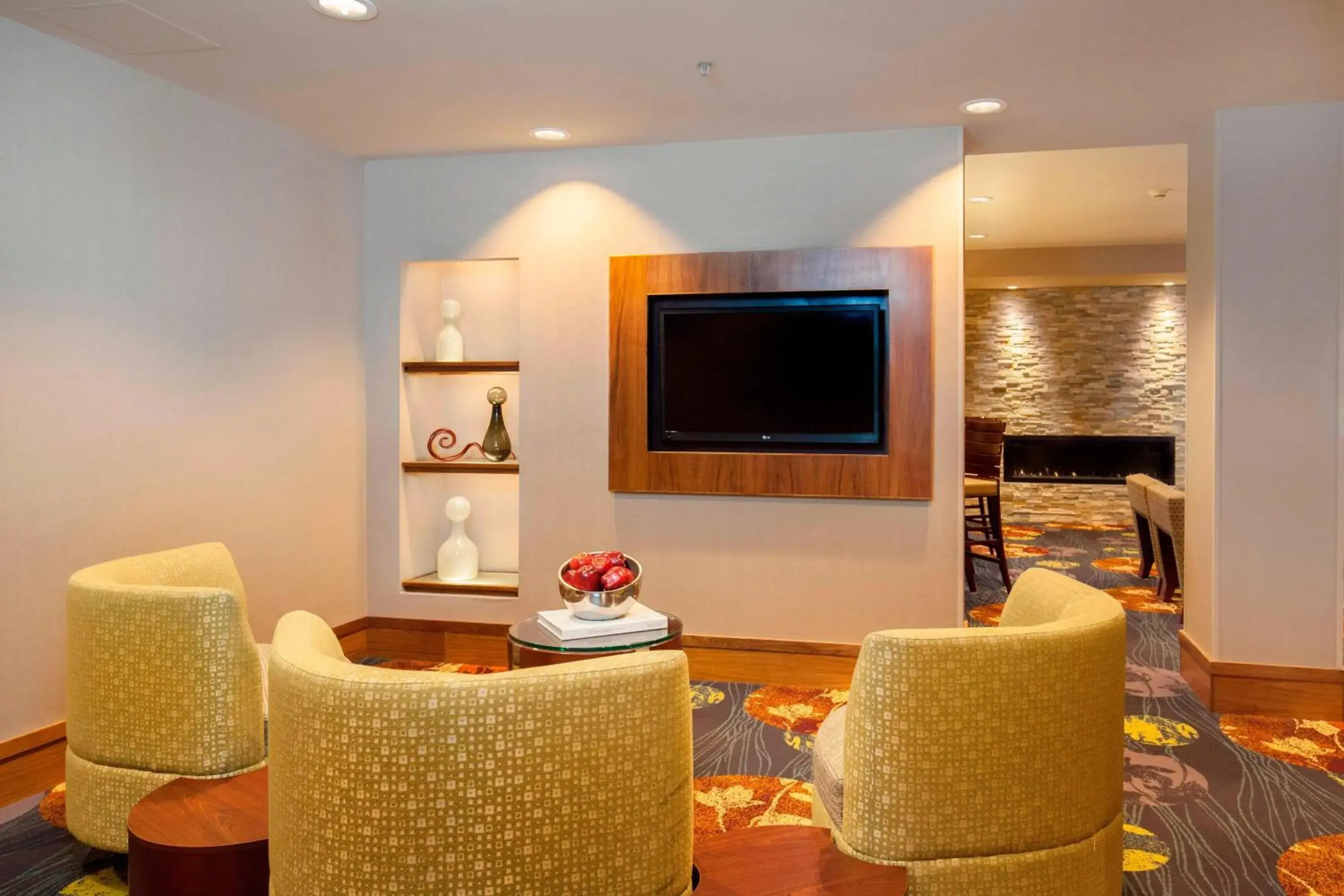 Lounge or bar in Courtyard by Marriott Ithaca Airport/University Lounge or bar in Courtyard by Marriott Ithaca Airport/University