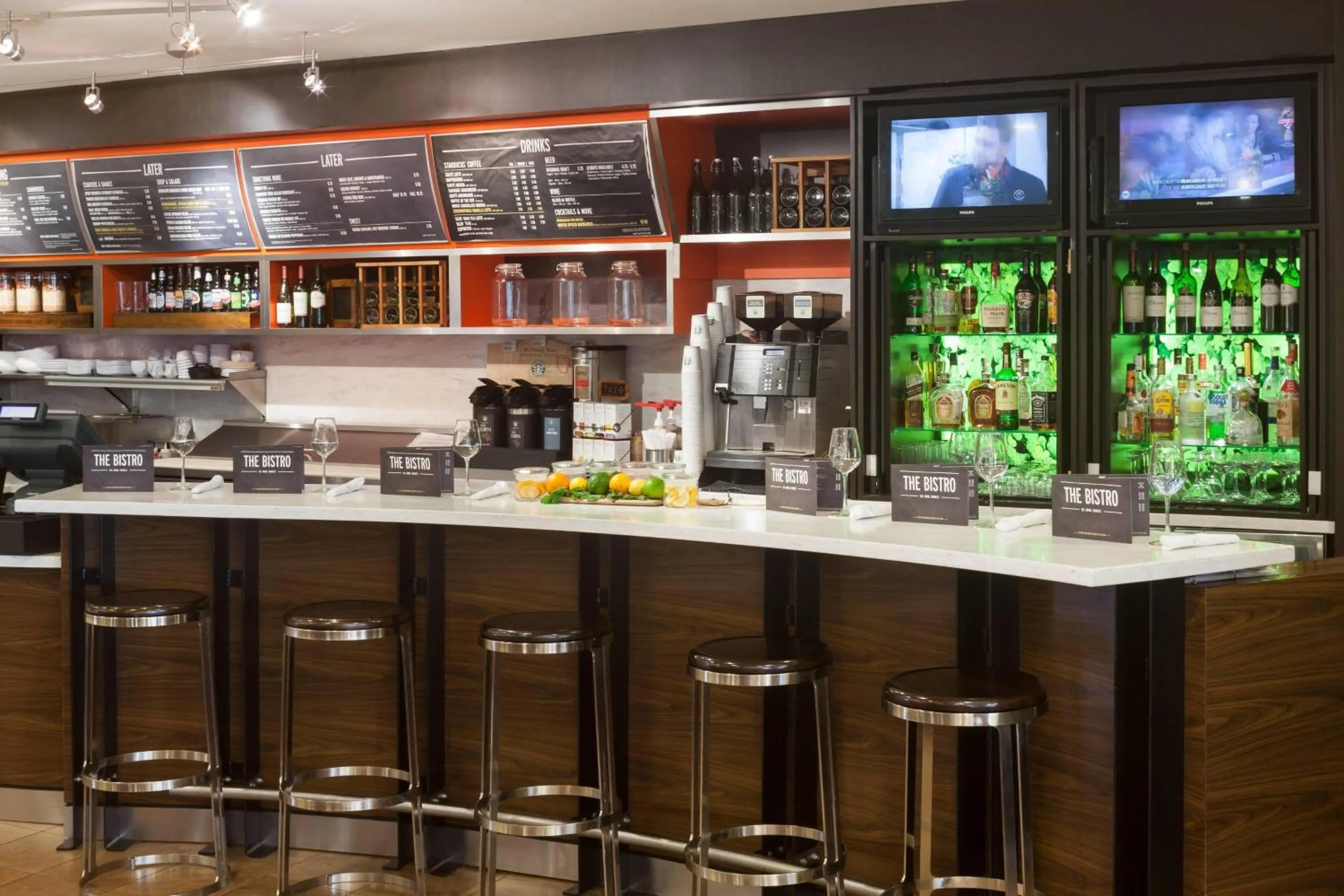 Lounge or bar in Courtyard by Marriott Jackson Ridgeland