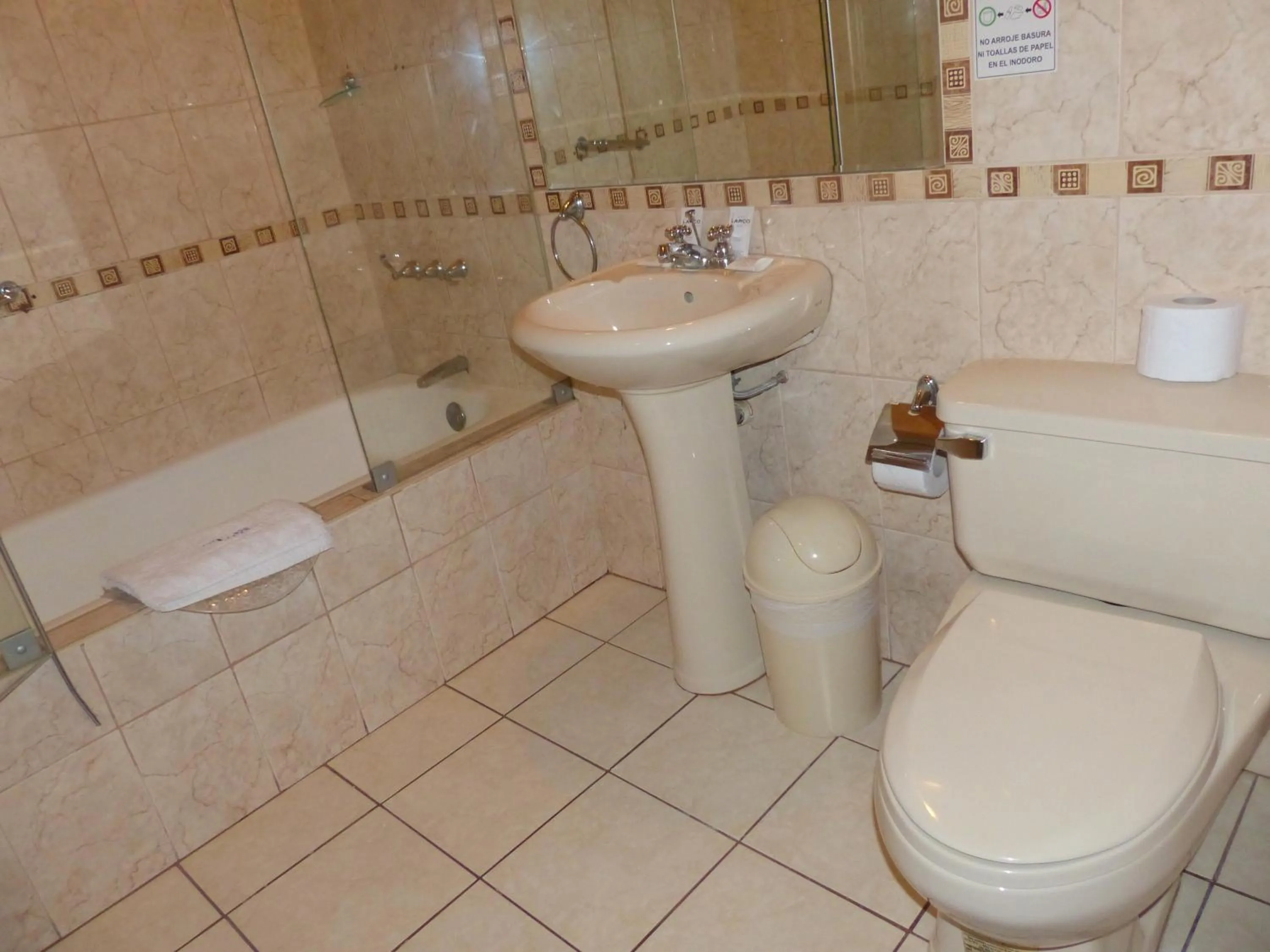 Bathroom in Suites Larco 656 Miraflores Lima