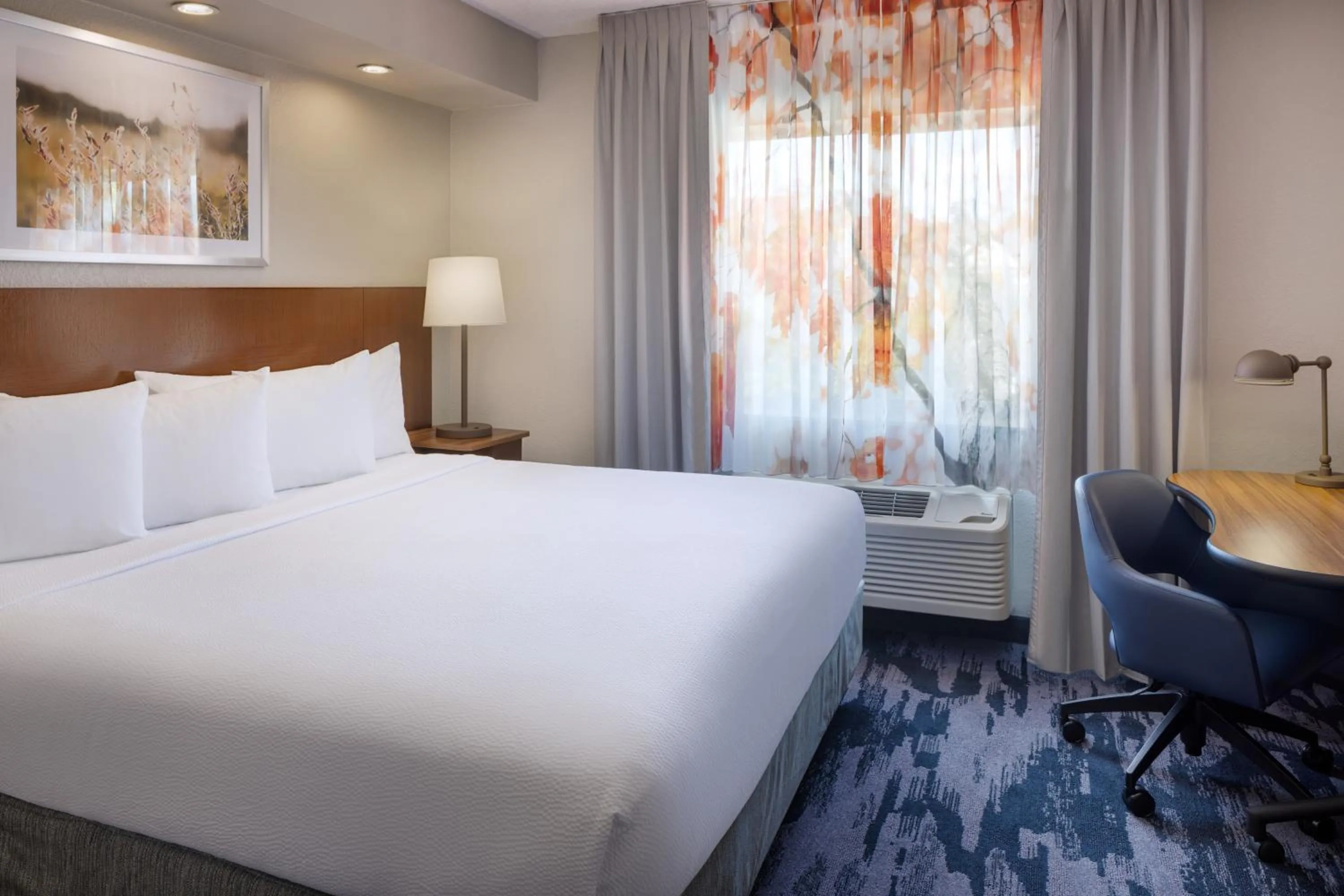 Bedroom, Bed in Fairfield Inn & Suites Jacksonville Airport