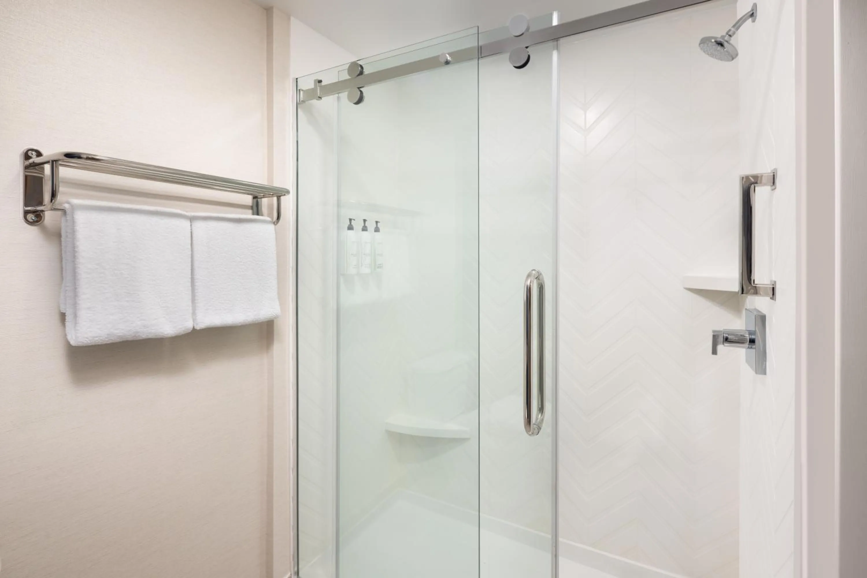 Bathroom in Fairfield Inn & Suites Jacksonville Airport