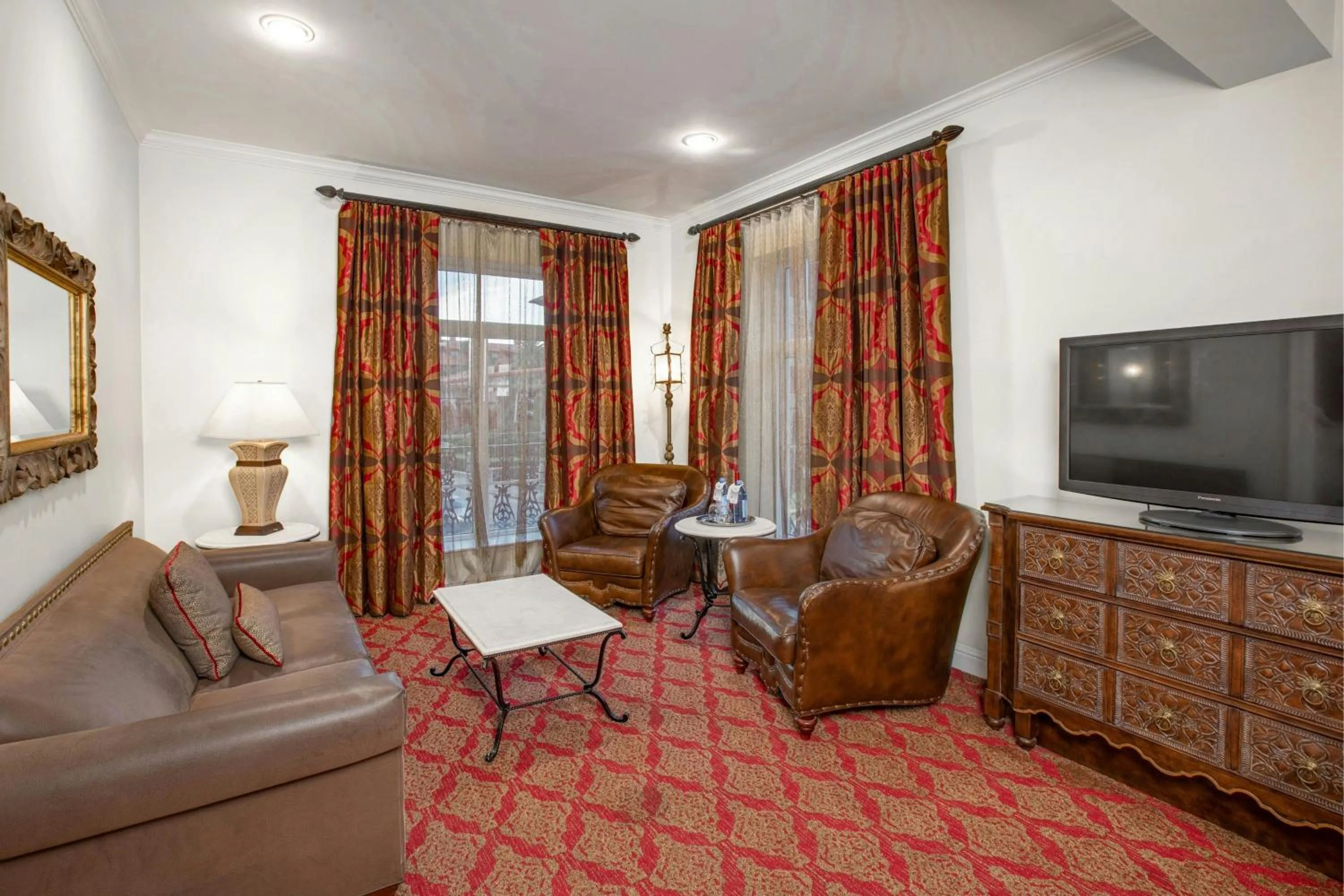 Living room in Casa Monica Resort & Spa, Autograph Collection