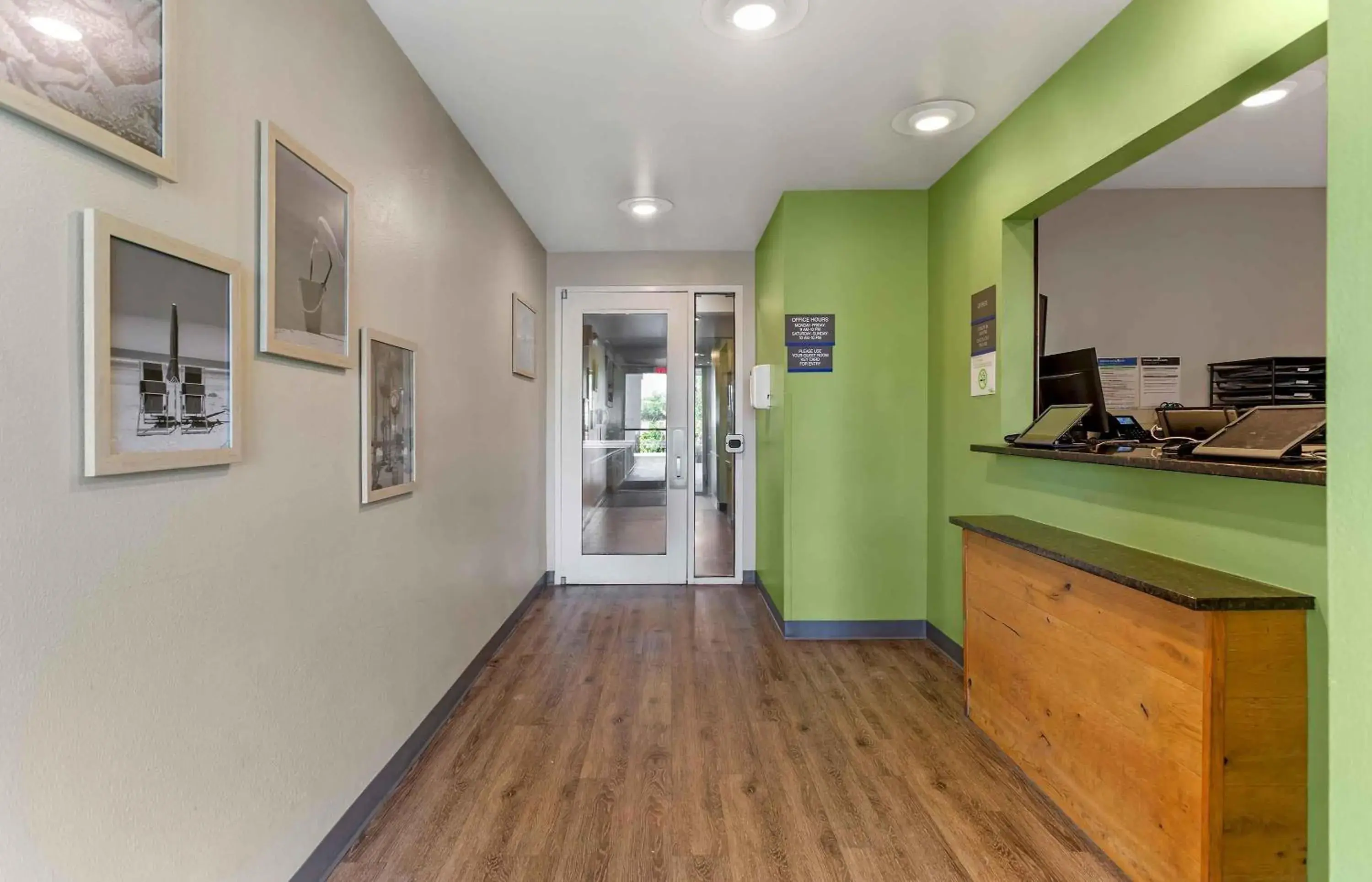 Lobby or reception in Extended Stay America Select Suites - Fort Myers Lobby or reception in Extended Stay America Select Suites - Fort Myers