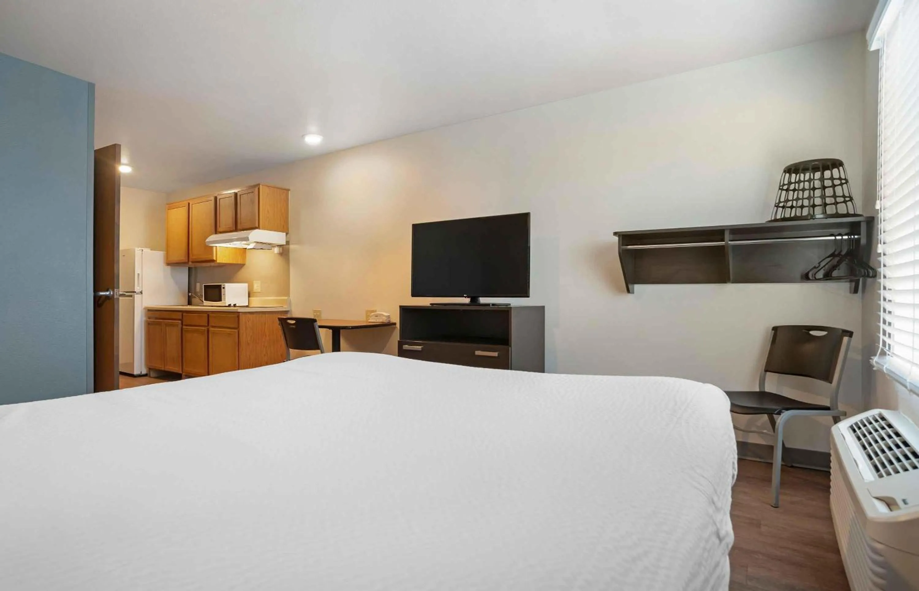 Bedroom, Bed in Extended Stay America Select Suites - Fort Myers